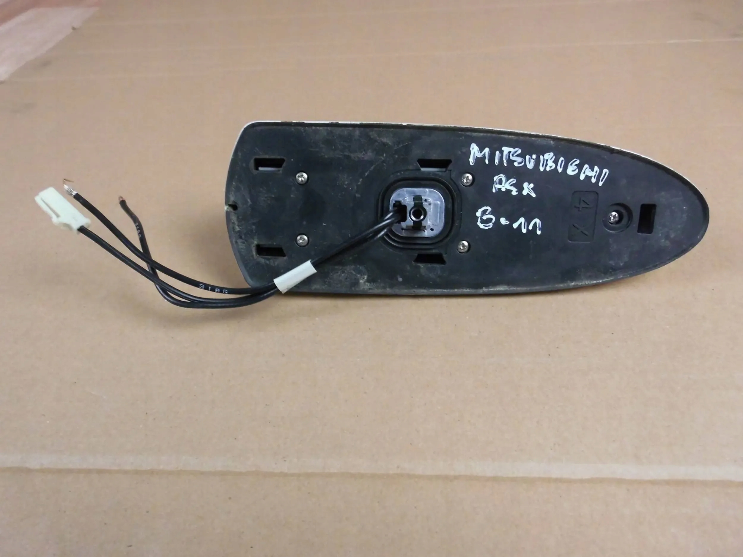 MITSUBISHI ASX ECLIPSE CROSS REKIN PLETWA ANTENNE GPS