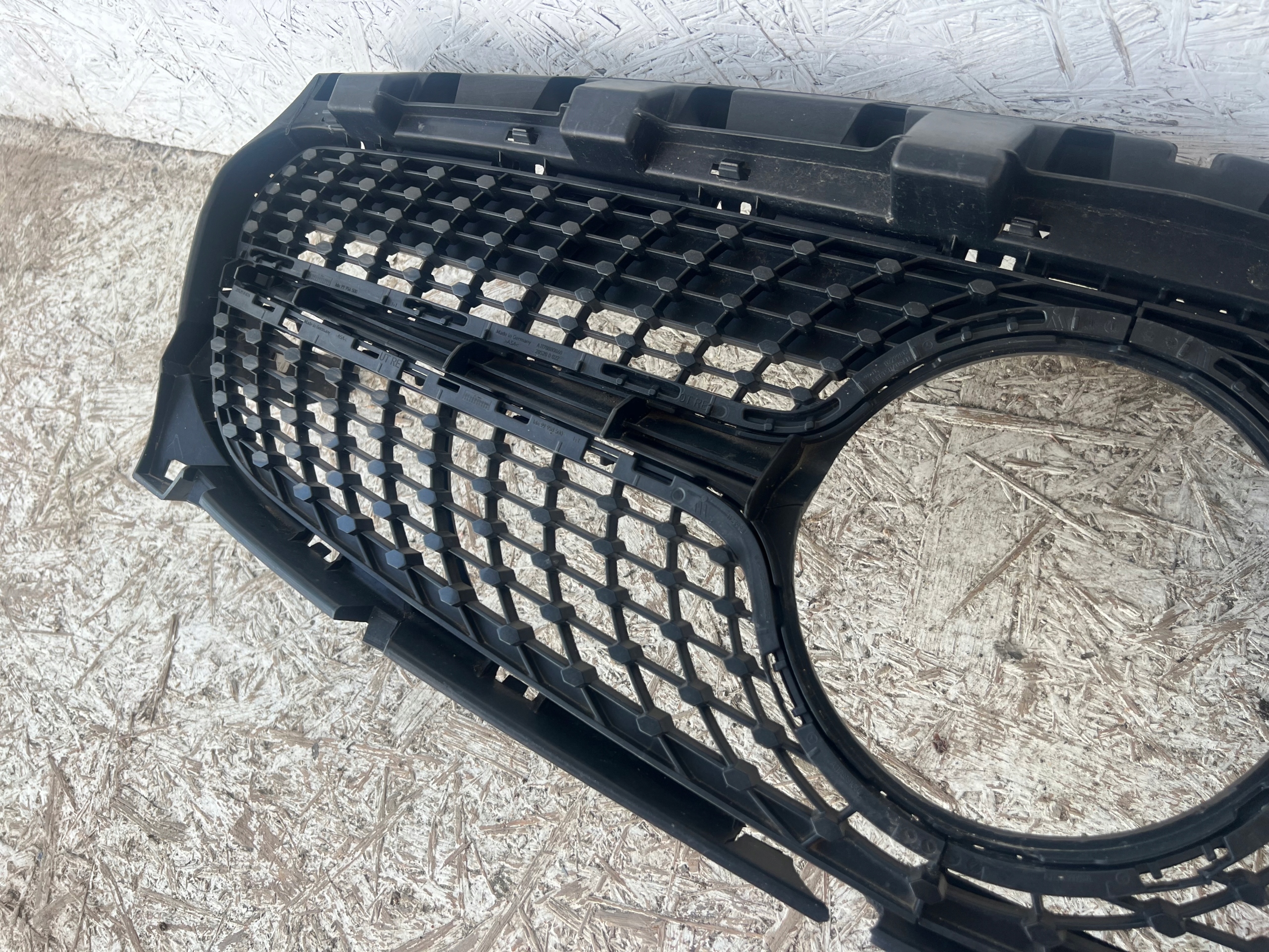 Mercedes-Benz CLA C117 Kühlergrill FRONTGRILL Kühlergitter - Thumbnail 2