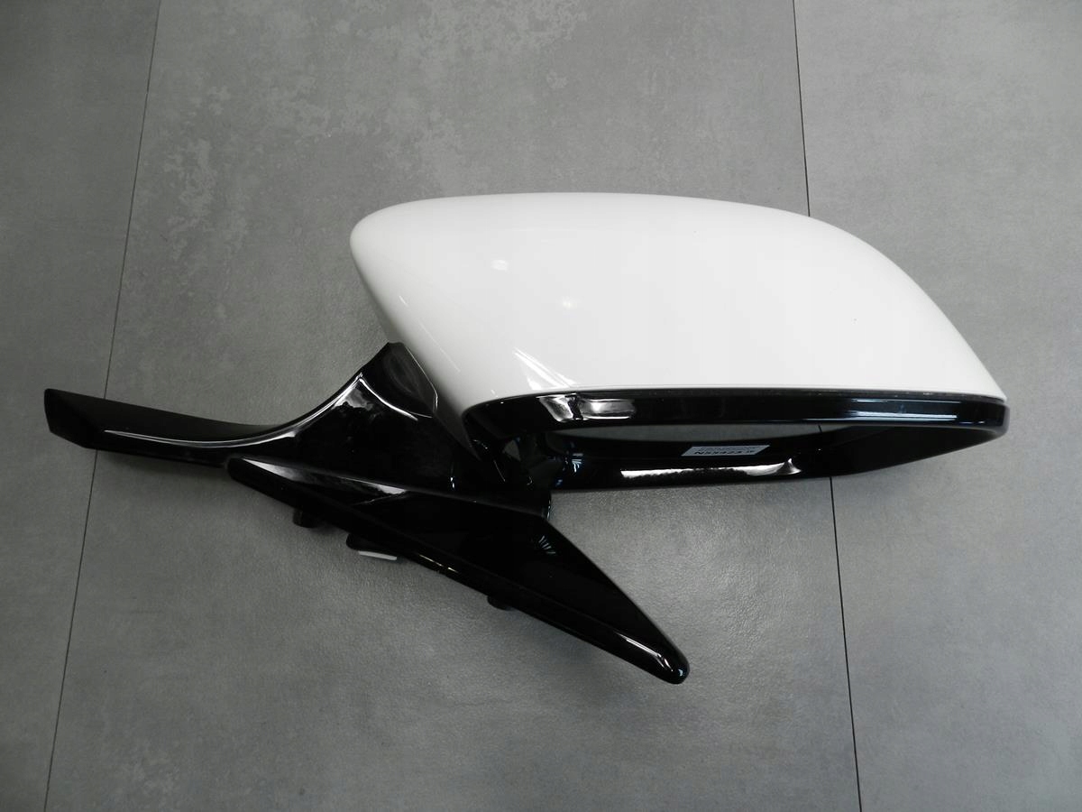 BMW 8 G15 mirror right 9 PIN KAMERA A300