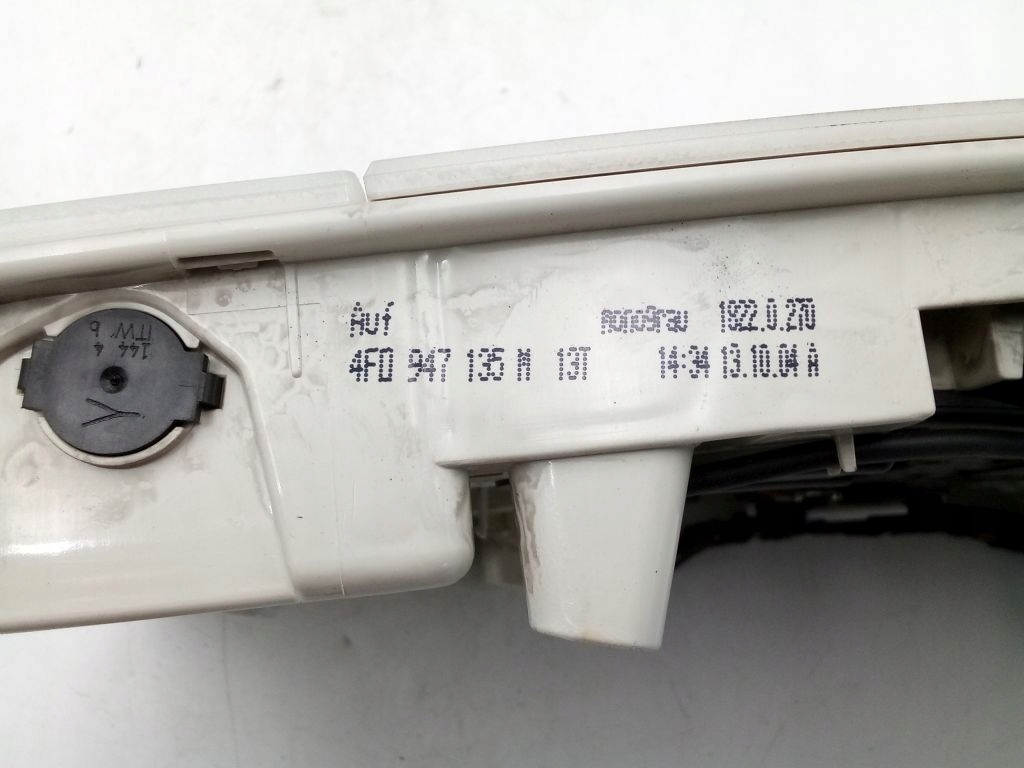 Audi A6 C6 light oswietlenie cabs 4F0947135M
