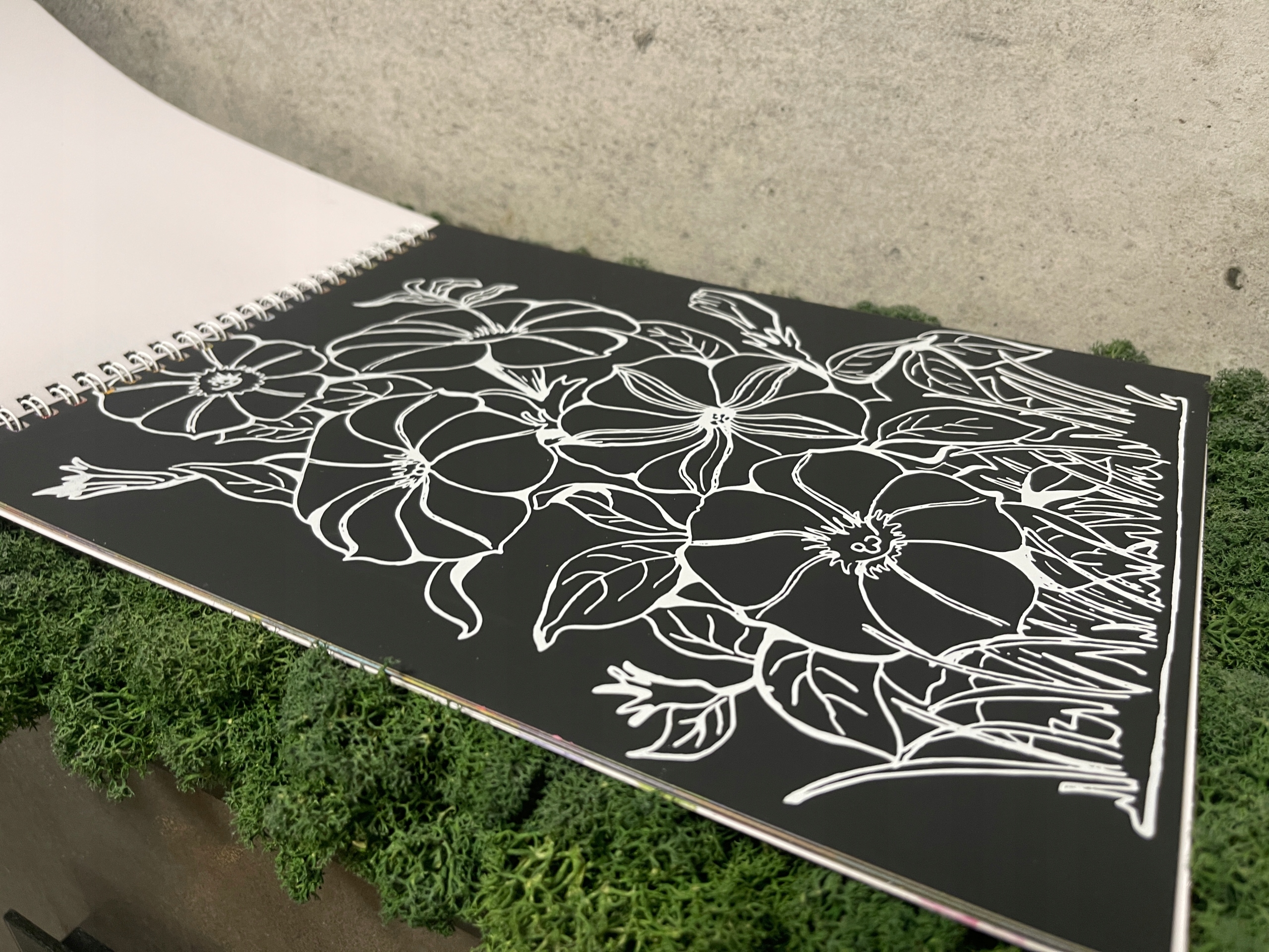 Książeczka do drapania zdrapywanka KWIATY 10k. Wiek dziecka 3 lata +