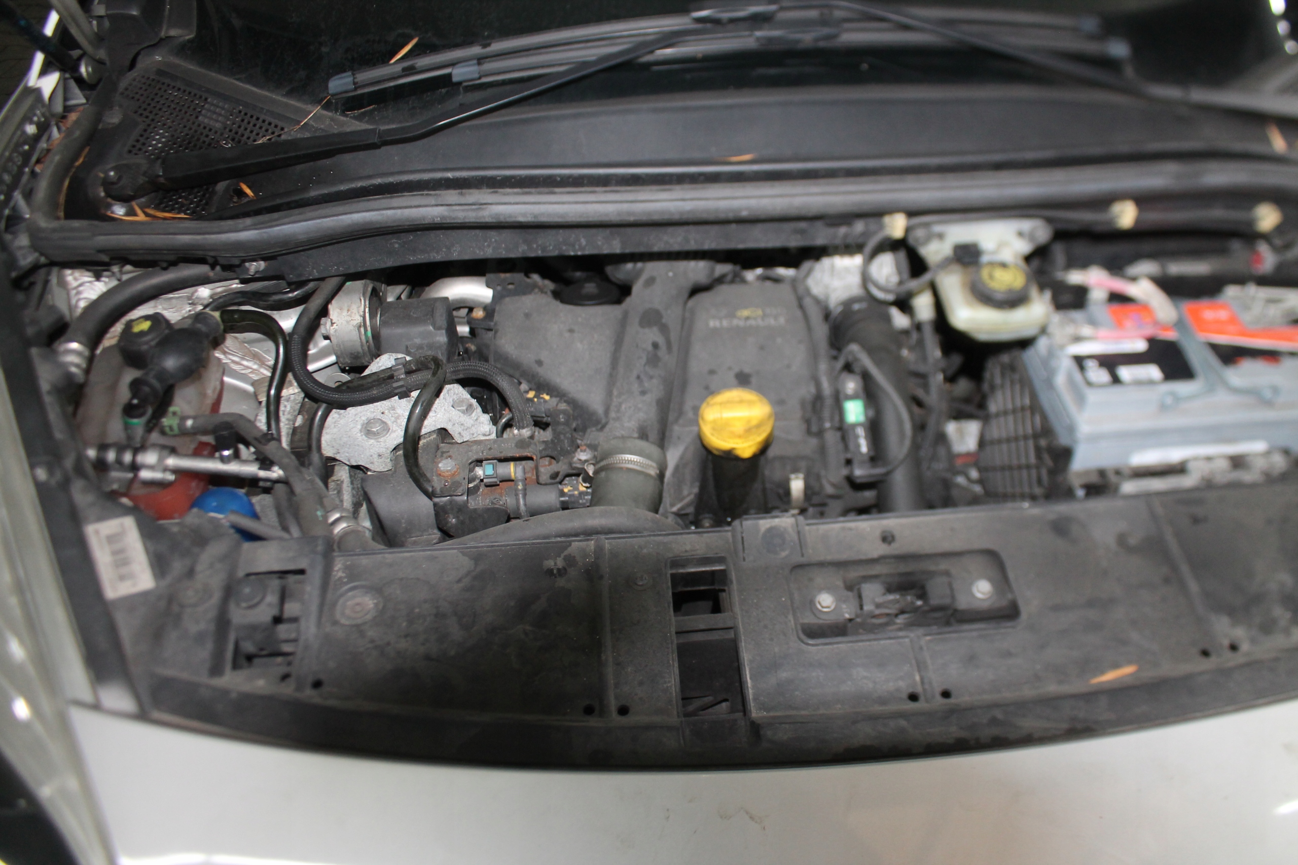engine unprotected pillar K9K N837 K9KN837 RENAULT 1.5 DCI 09-16