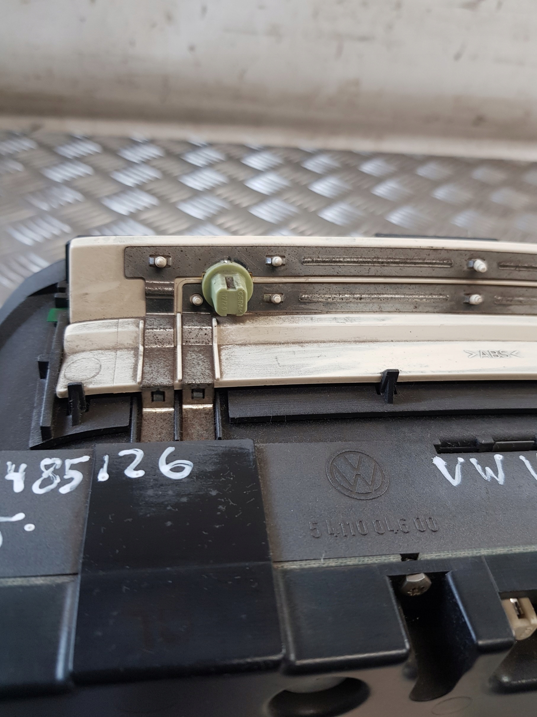dials 1H5919033E VW VENTO 1.8B 92R
