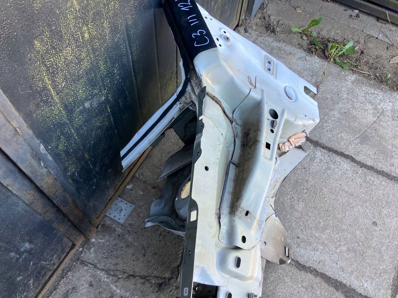 quarter quarter left front CITROEN C3 III EWP EWPB