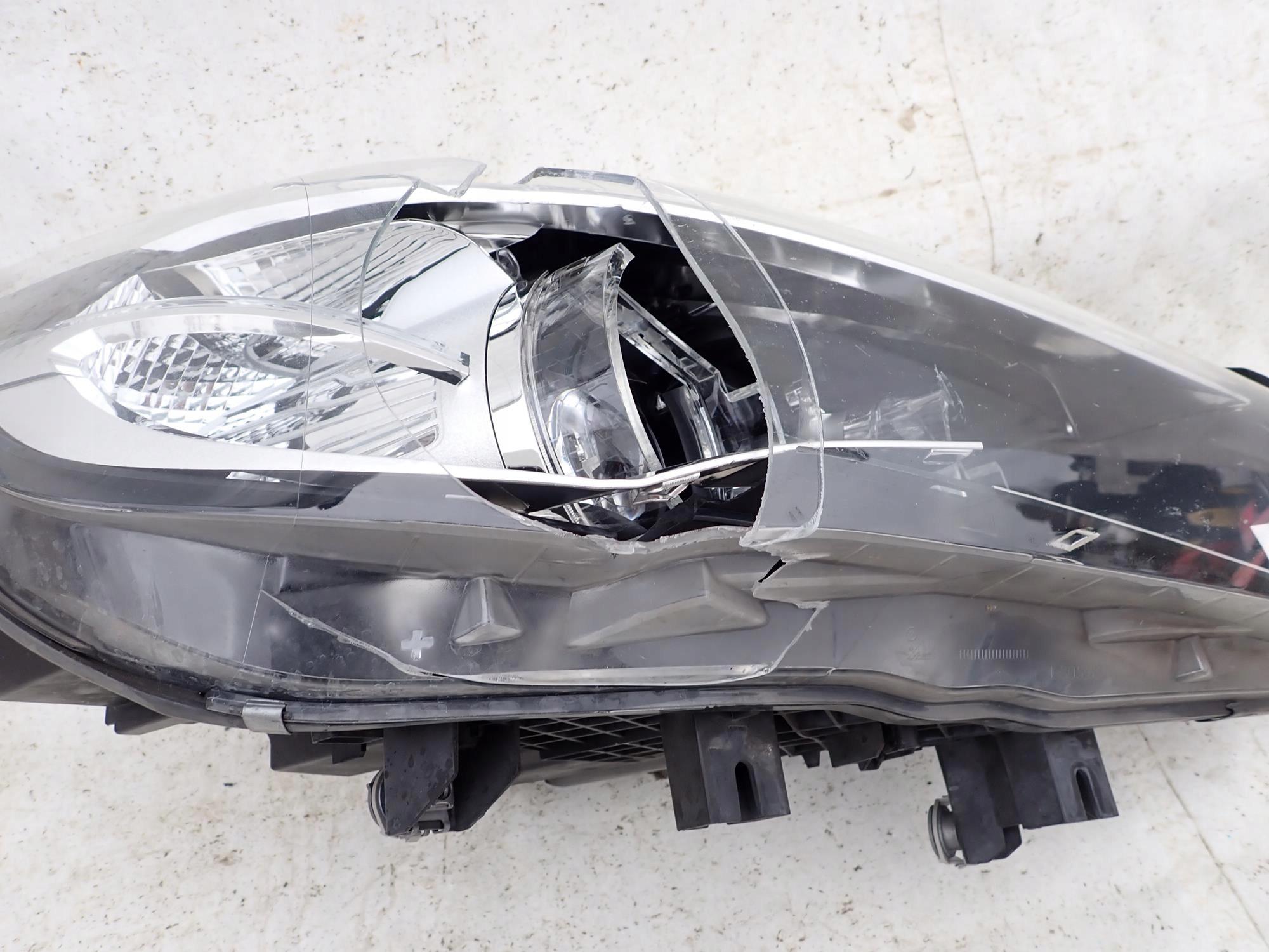 BMW 2 F45 F46 14-18 light front front right
