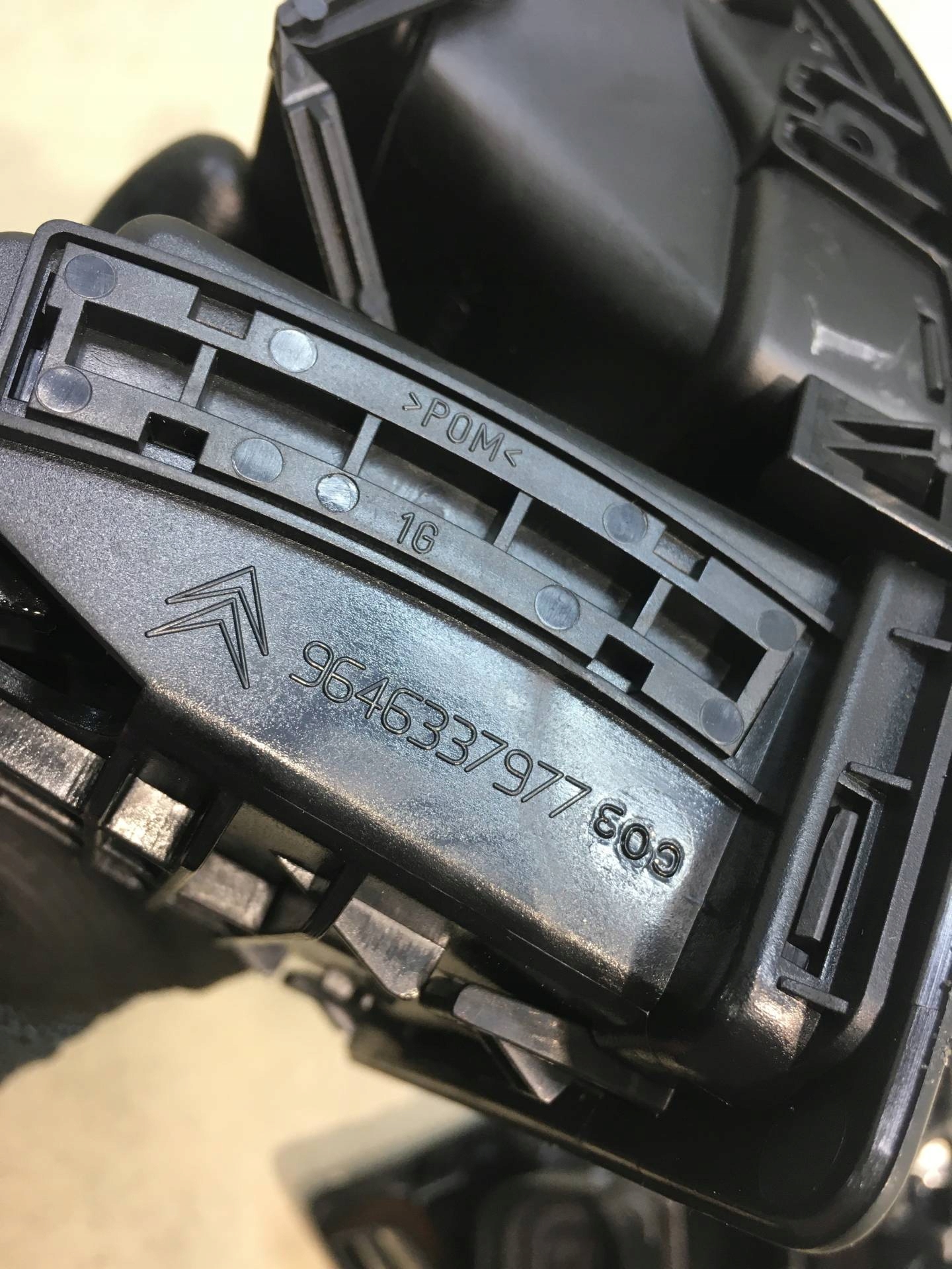 grid air conditioning devices CITROEN C4 and 9646337977