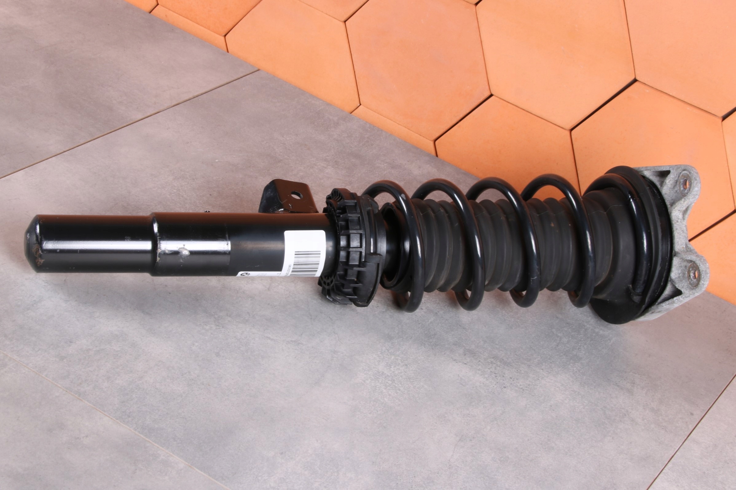 BMW i3 I01 LCI shock absorber right front front 6887106 15236 km !!!
