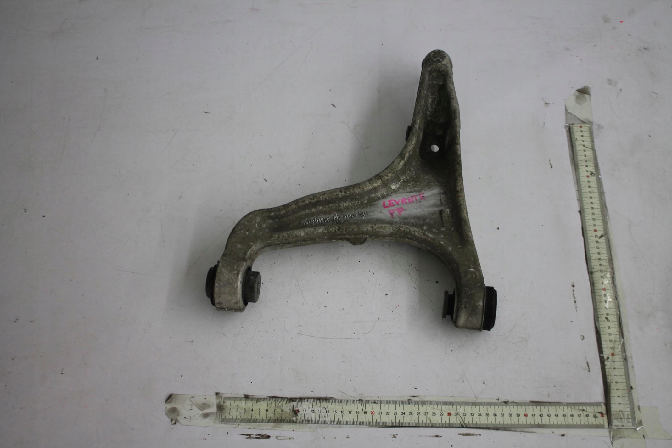 arm right front front MASERATI LEVANTE 16