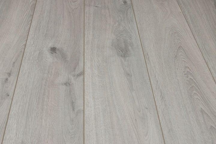 PANELE PODŁOGOWE KRONOTEX AMAZONE AC5 10MM V4-FUGA Producent Kronotex