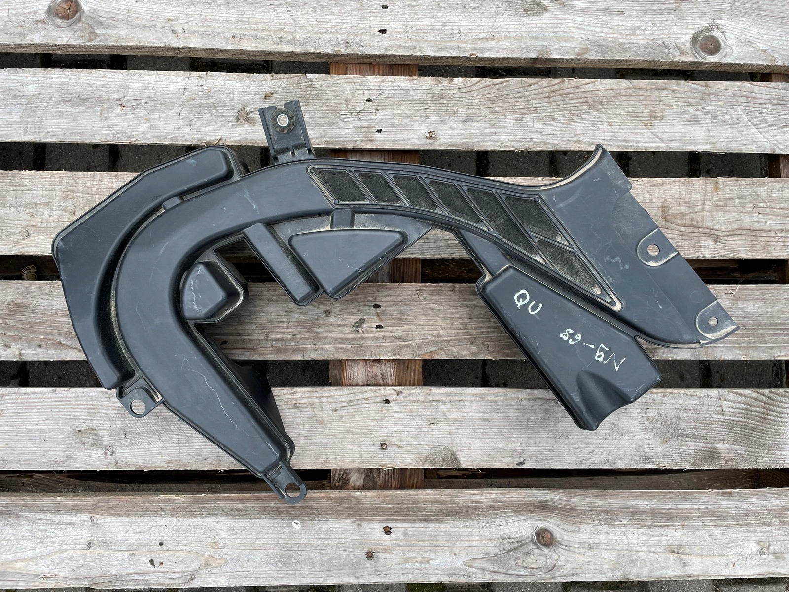 HV80B - NISSAN QASHQAI II РЕЗОНАТОР ПОВІТРОЗАБІРНИК ТРУБА