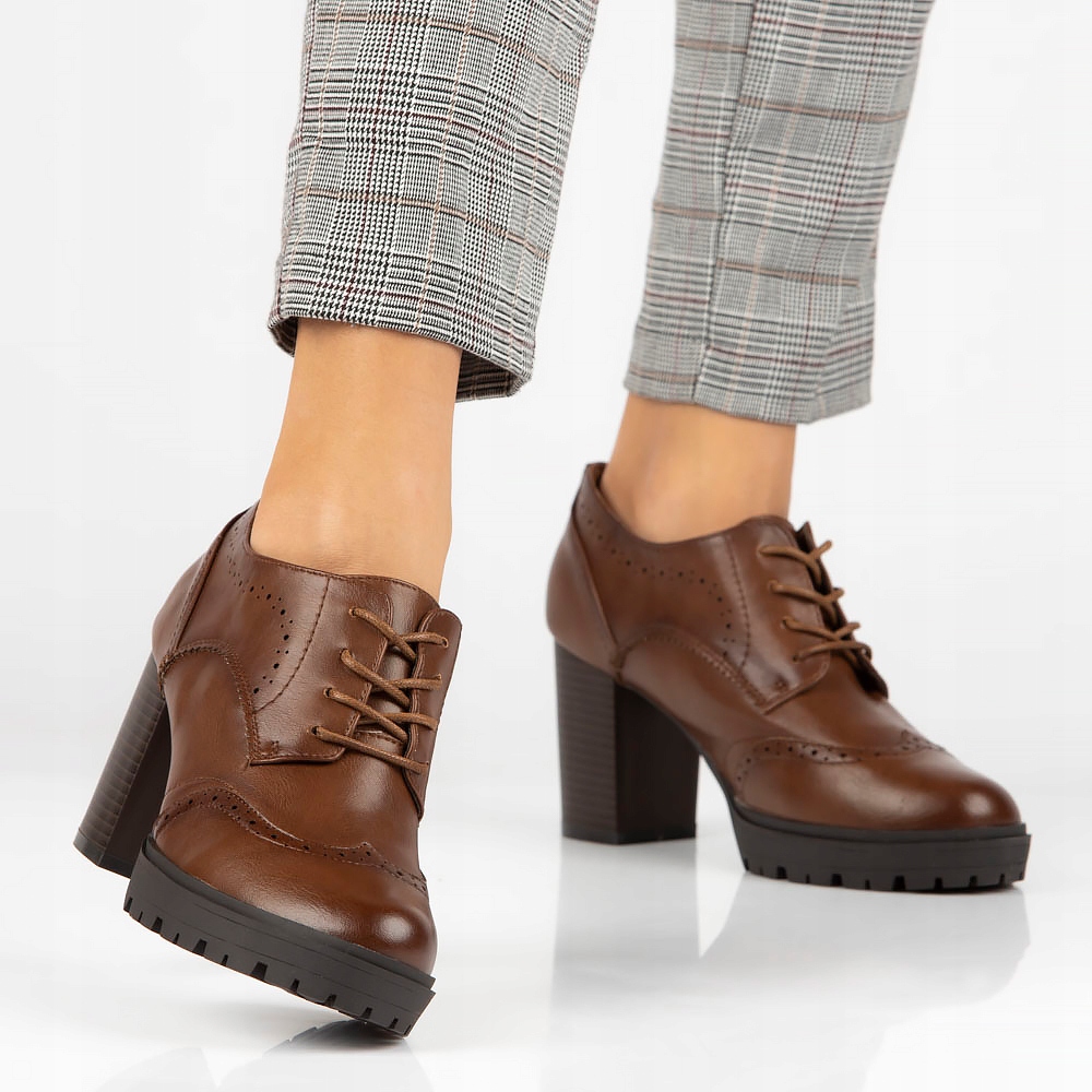 Botki na słupku Filippo DBT4219/22 brązowe r.37 Marka Filippo