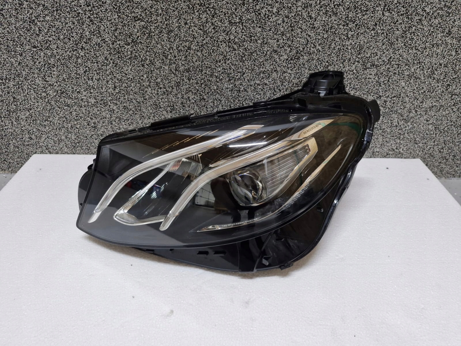 light left Mercedes E Klasa W213 FULL LED High Performance LED