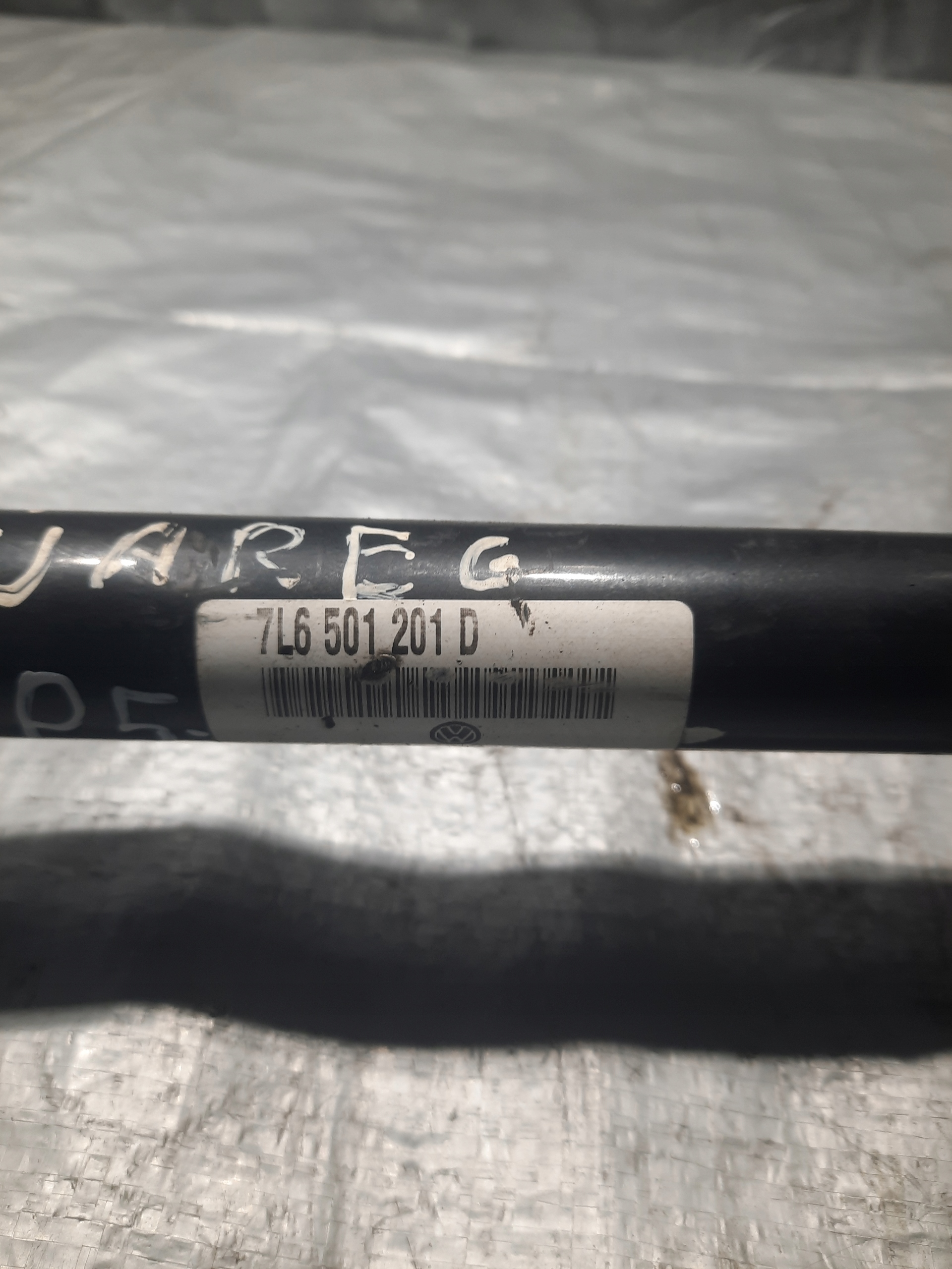semi-axis left left rear part VW TOUAREG 7L 3.0 TDI BKS
