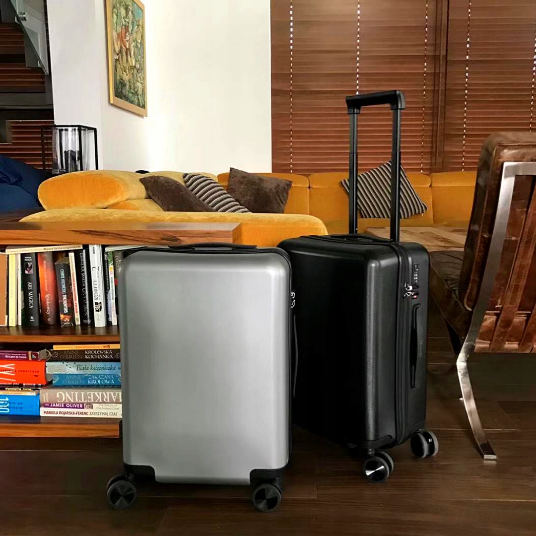 MAŁA WALIZKA KABINOWA PODRÓŻNA BAGIA 35L WALIZKI MAŁE POLICARBON HEARTH Wysokość 56 cm