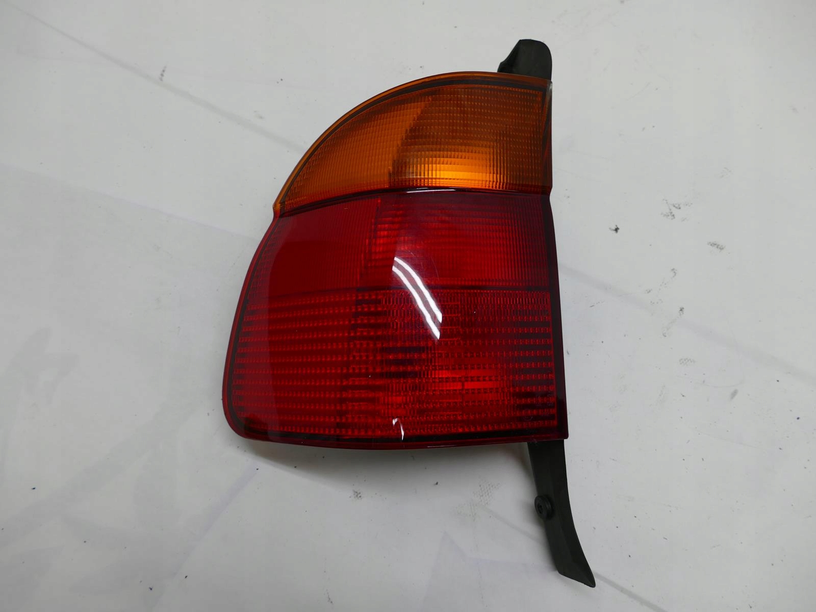 BMW E39 универсал фонарь в крыло левый