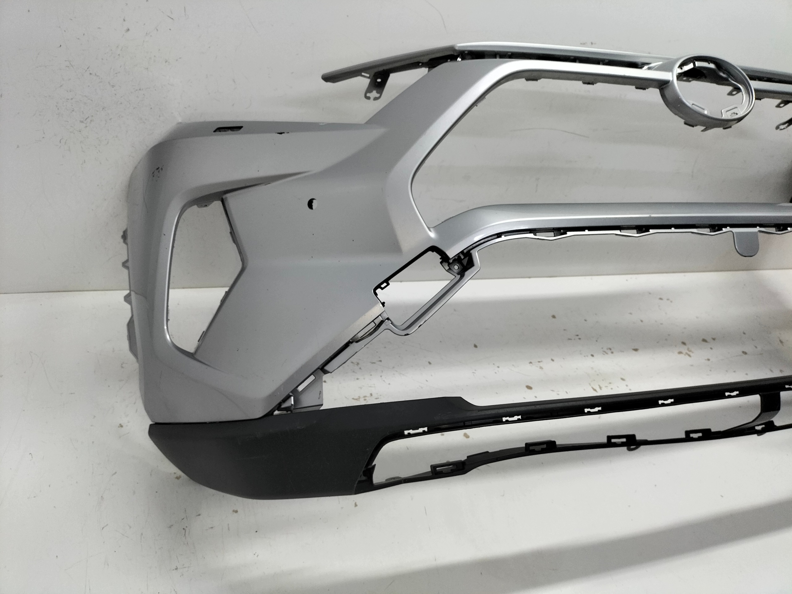 front bumper front TOYOTA RAV4 RAV-4 V 18