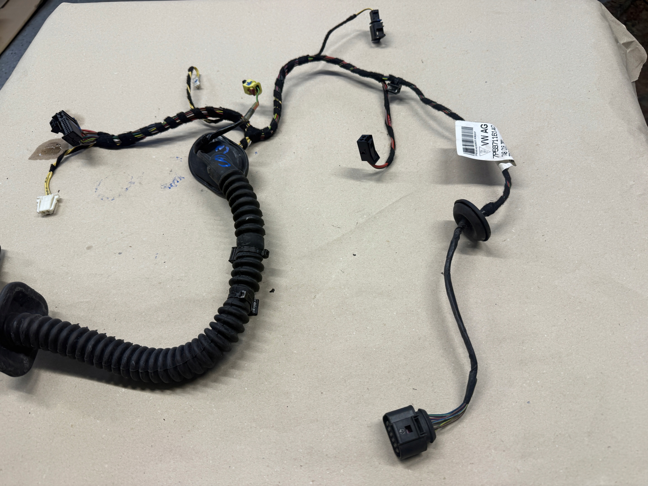 PORSCHE CAYENNE II 7P 92A wiring bundle door left front 7P5971161AQ