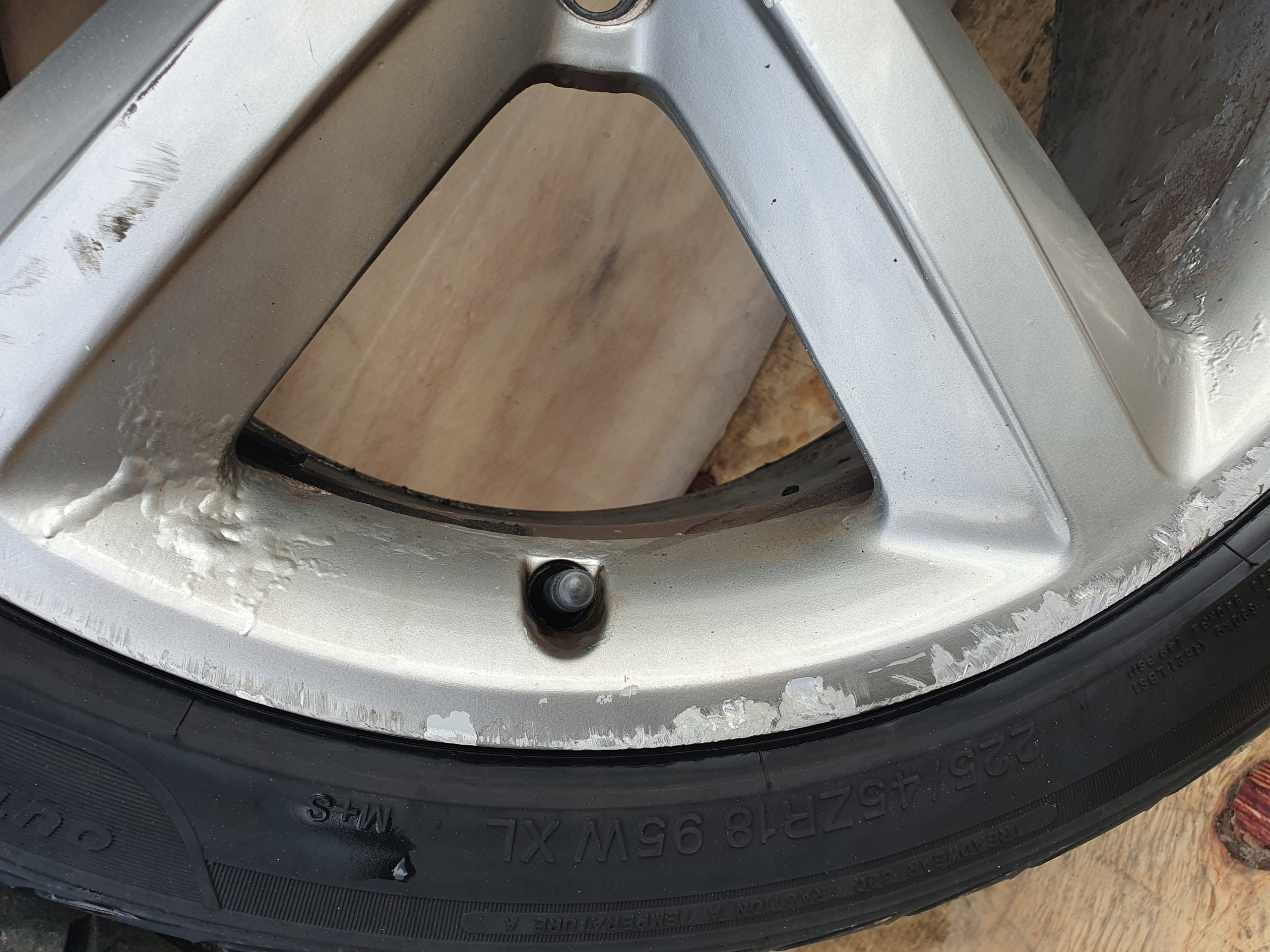 Audi A4 B8 8K0 07- S-line discs aluminium komplet 18"