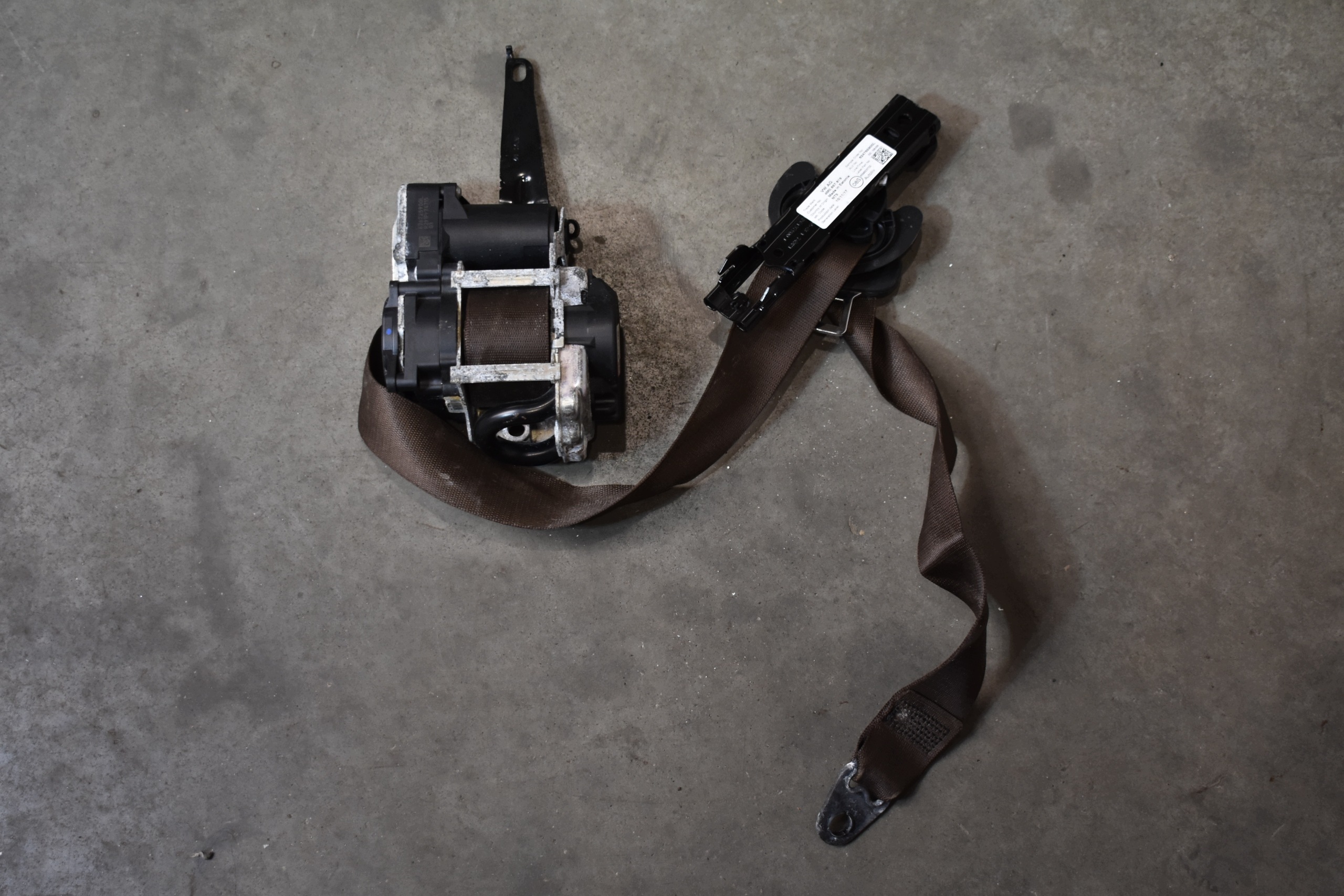 IDEALNY tension belt safety front front left PORSCHE PANAMERA 971 1