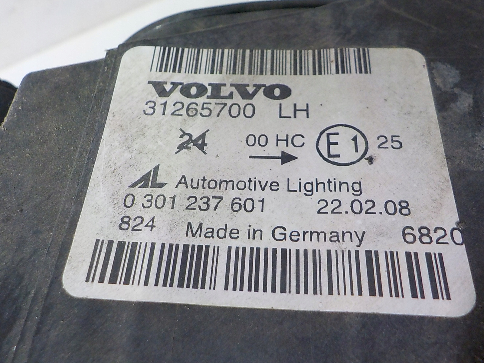 VOLVO V50 LIFT light left front front UK 31265700 LH