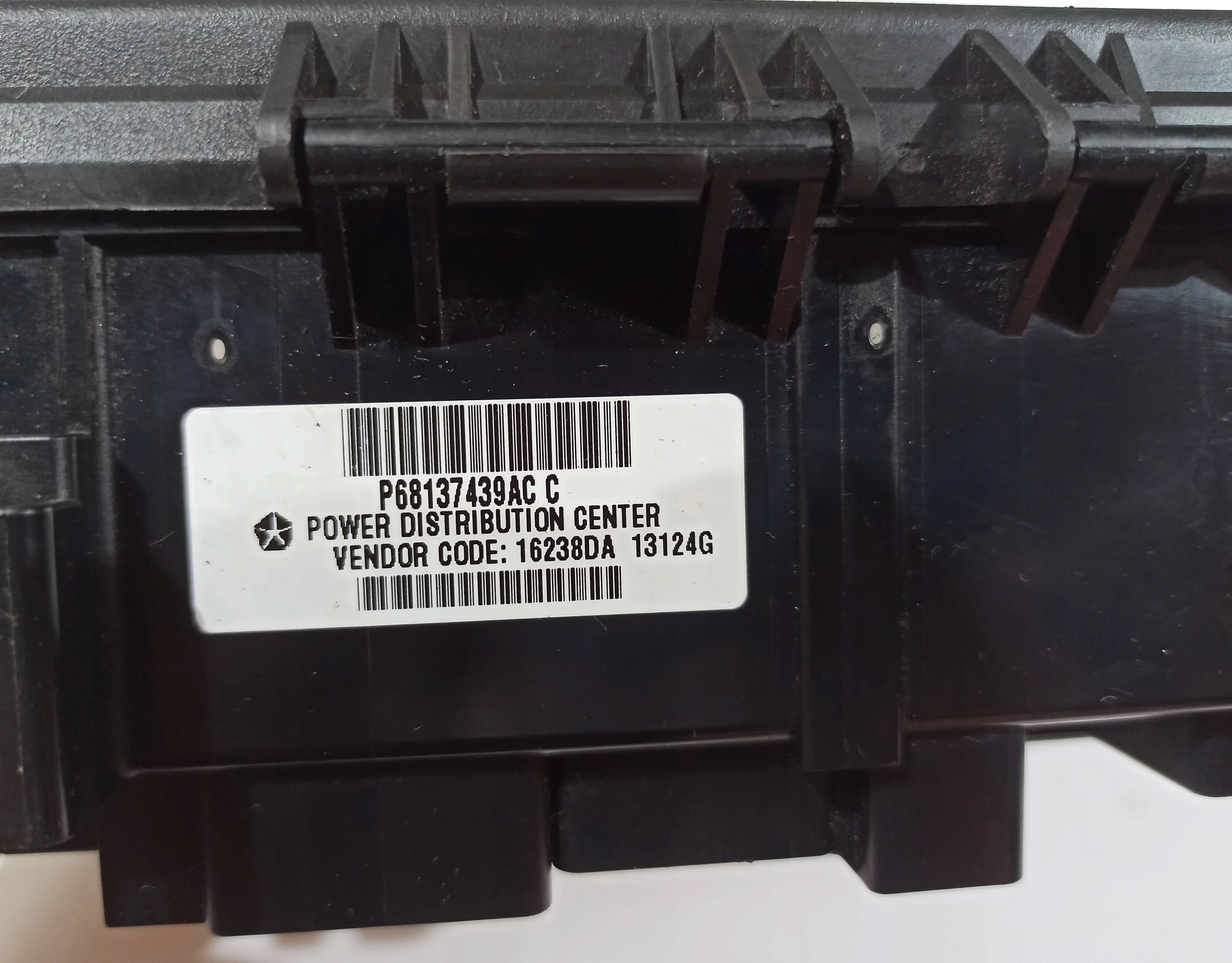 compartment fuses Dodge RAM 1500 3.6 v6 2013