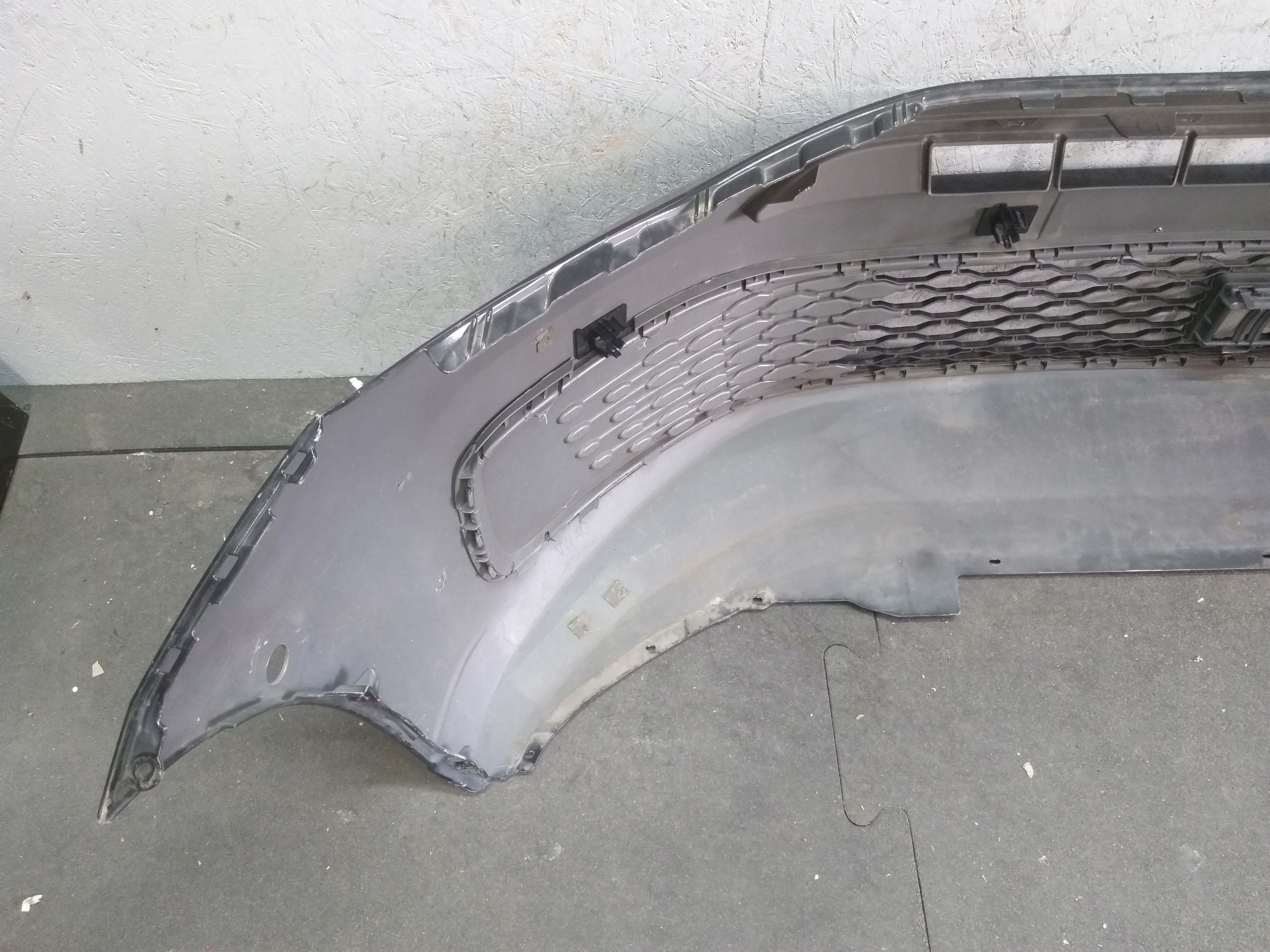BUMPER FRONT VW CADDY 2K7 20