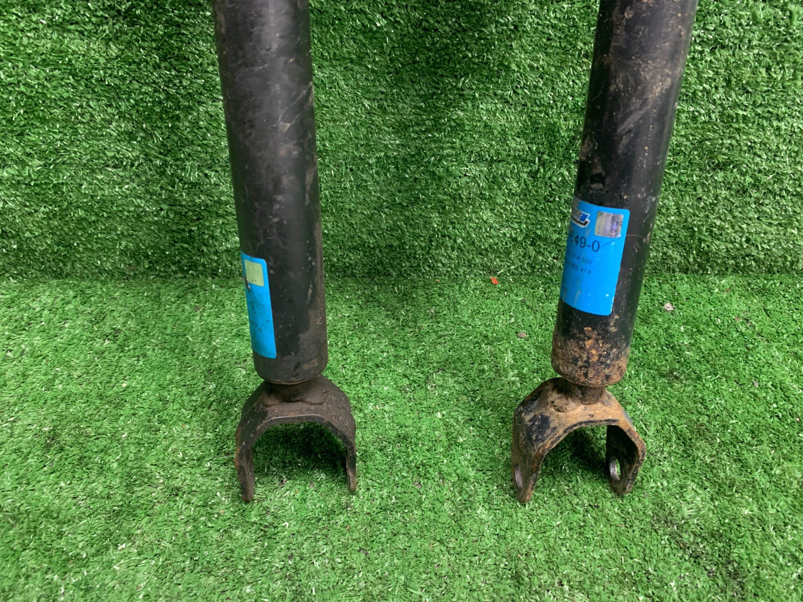 shock absorber shock absorbers left right front MERCEDES W211 E KLASA KOMPLET