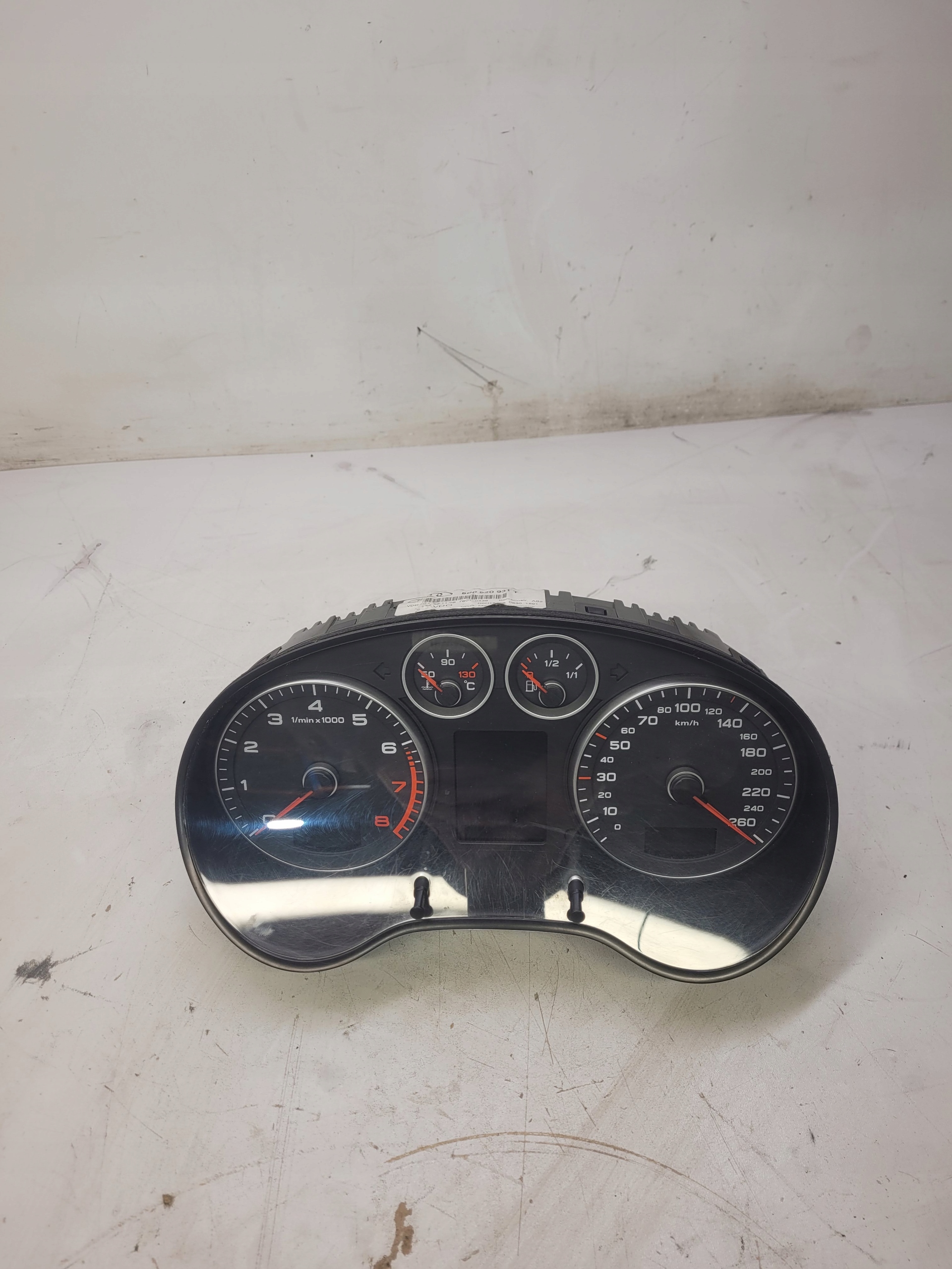 Счетчик часы AUDI A3 8P Lift EU 8P0920931T 1.8 T