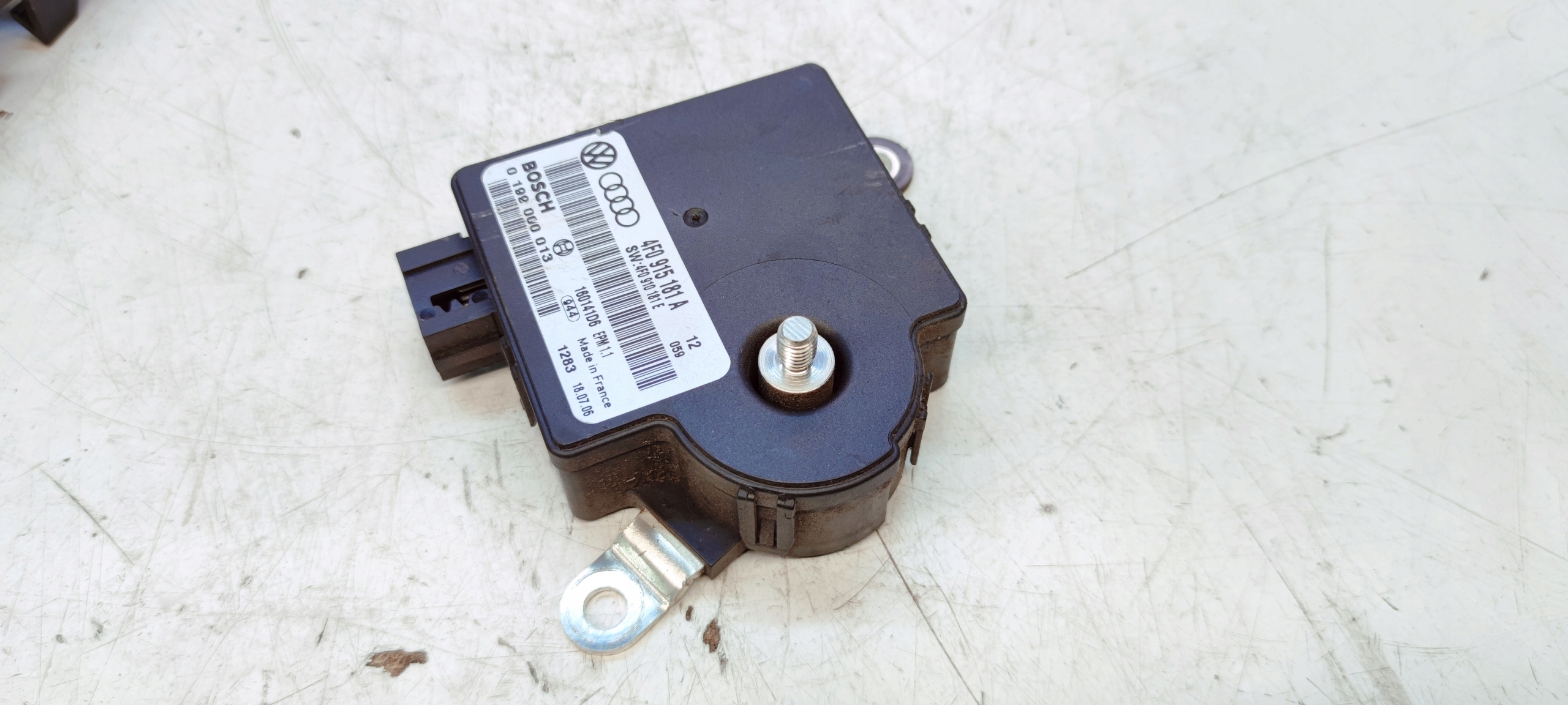 MODUŁ MOCY NAPIĘCIA AKUMULATORA AUDI A6 C6 4F0915181A Typ samochodu Samochody dostawcze Samochody osobowe