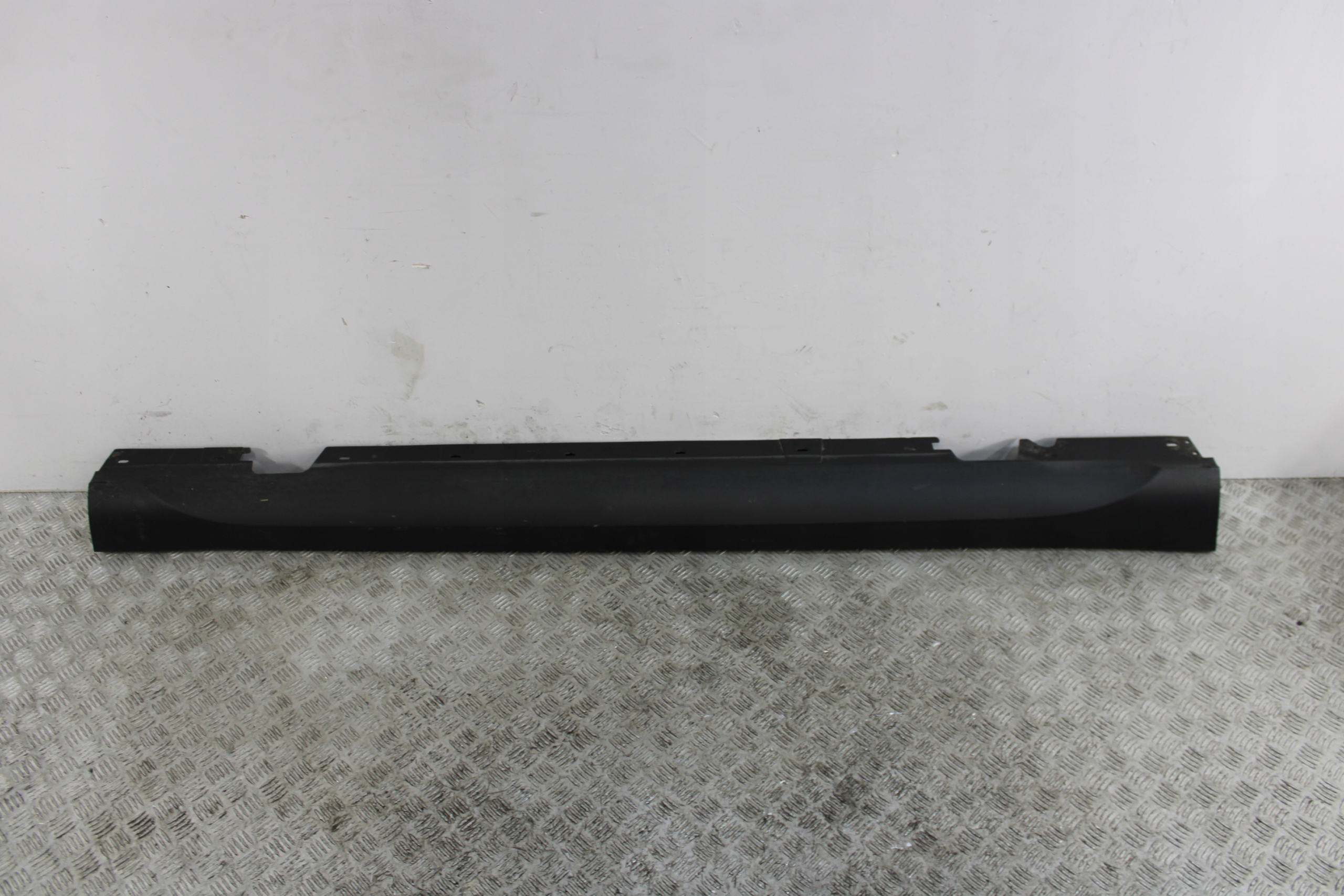 cap threshold threshold right BMW X1 E84 LIFT LCI 2990170