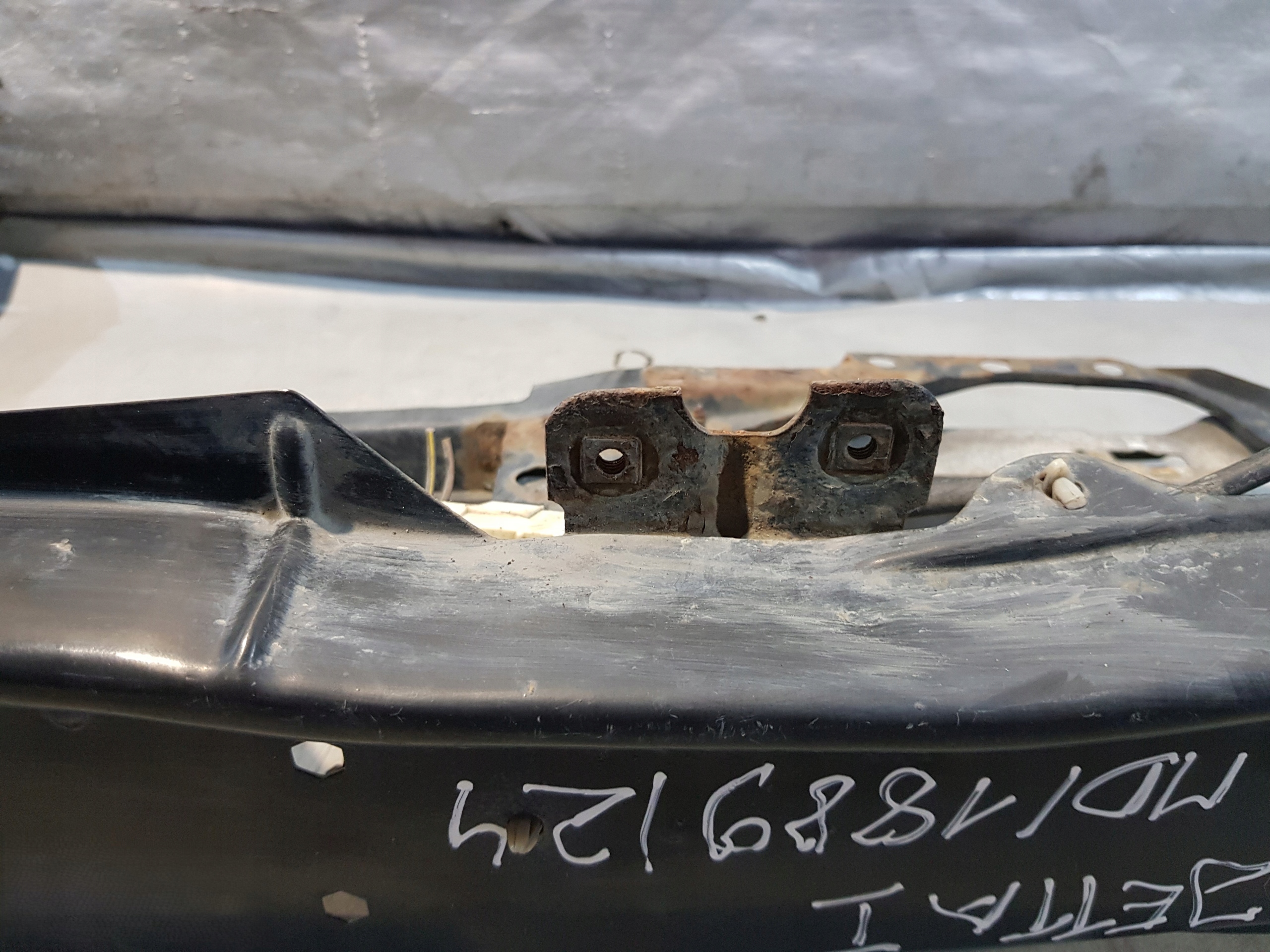 wall support of the front,NOSEK VW JETTA and