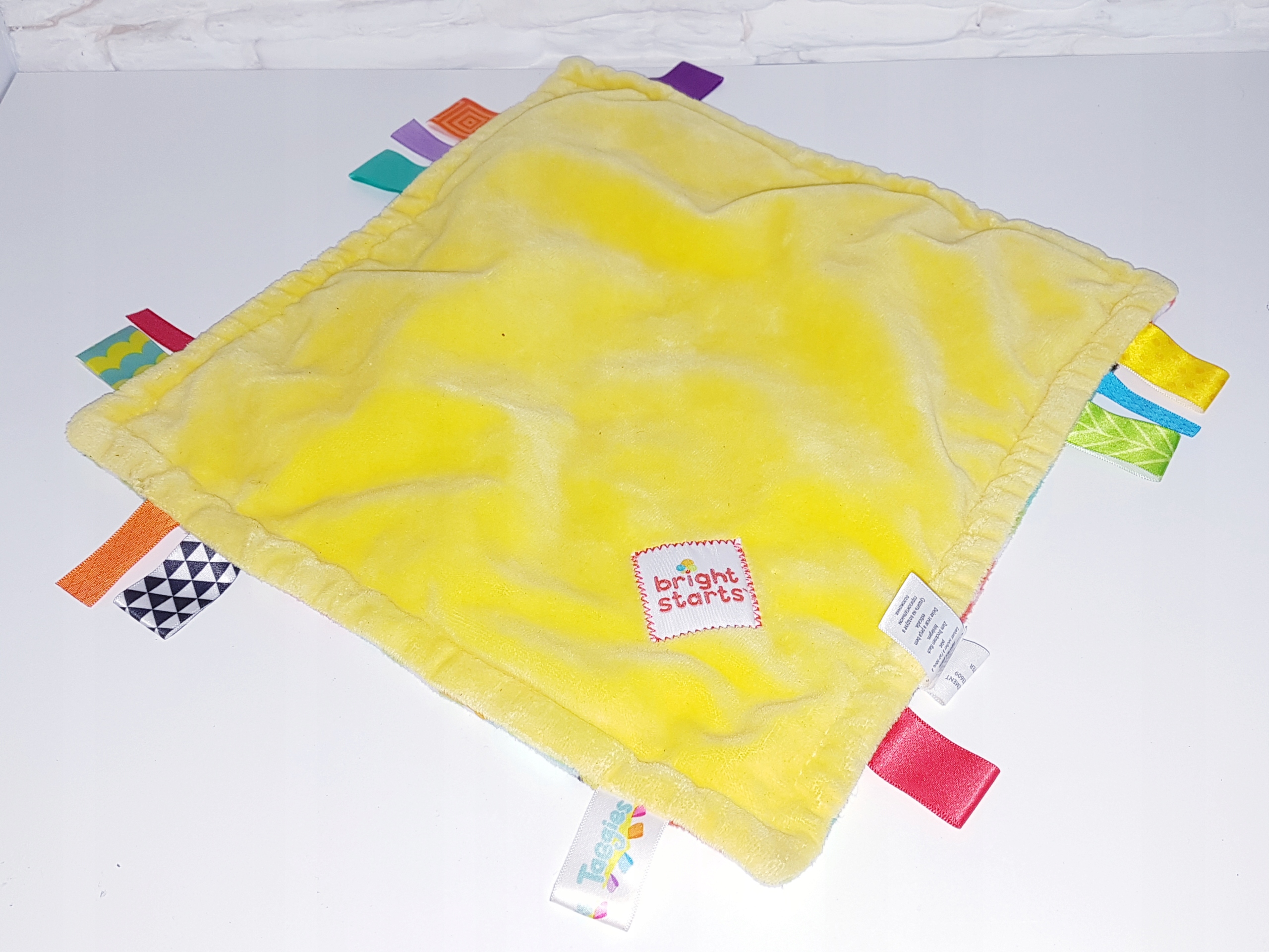 SZMATKA PRZYTULANKA TASIEMKI BRIGHT STARTS Rodzaj przytulanki