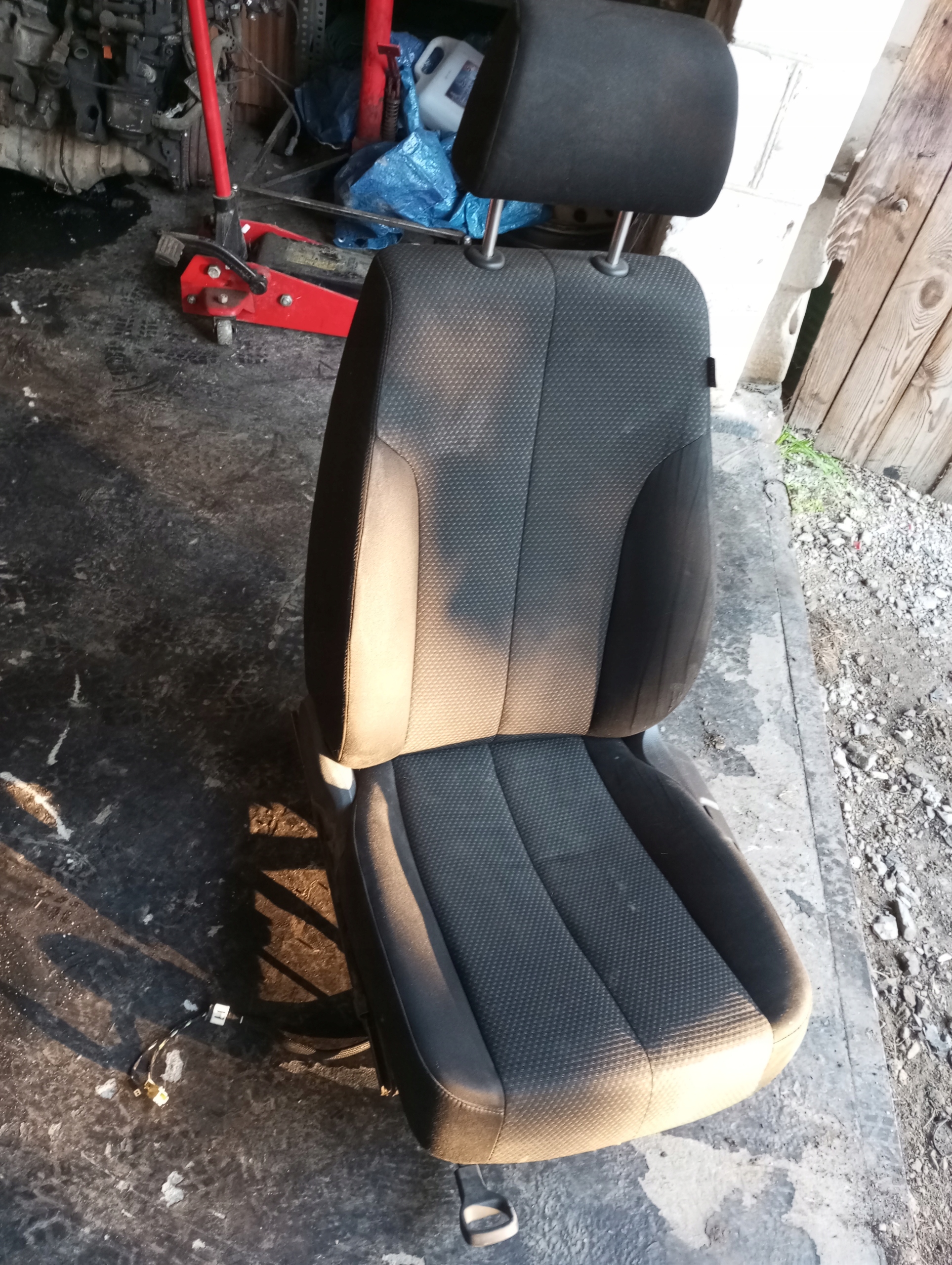 FOTEL PRZEDNI KIEROWCY VW PASSAT B6