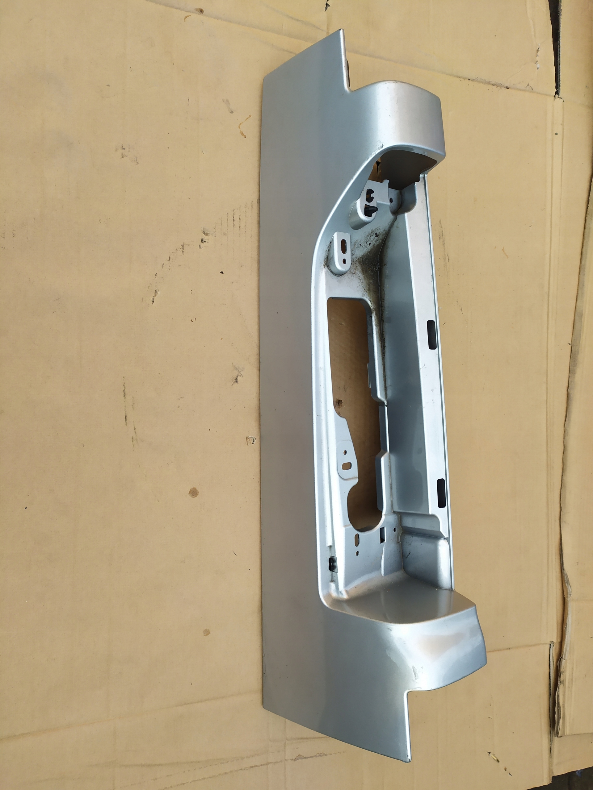 TRAFIC III VIVARO TALENTO КОРПУС ЛАМПИ ЛІВИЙ ЗАДНІЙ