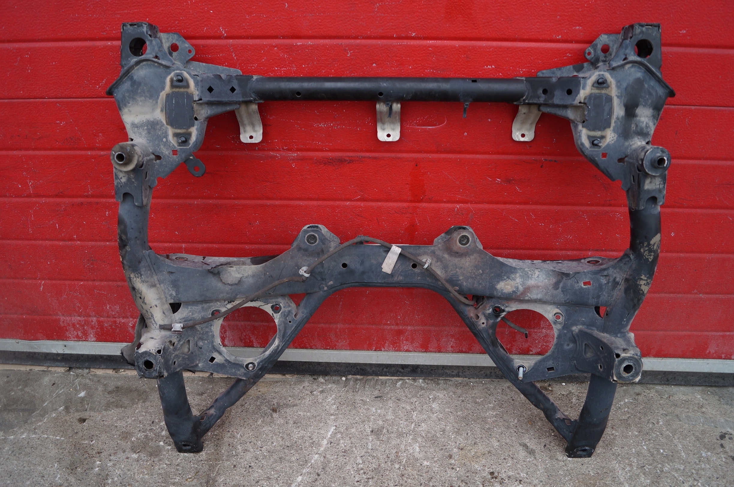 BMW F20 F30 F31 SANKI WÓZEK PRZÓD TRAWERS 2.0d