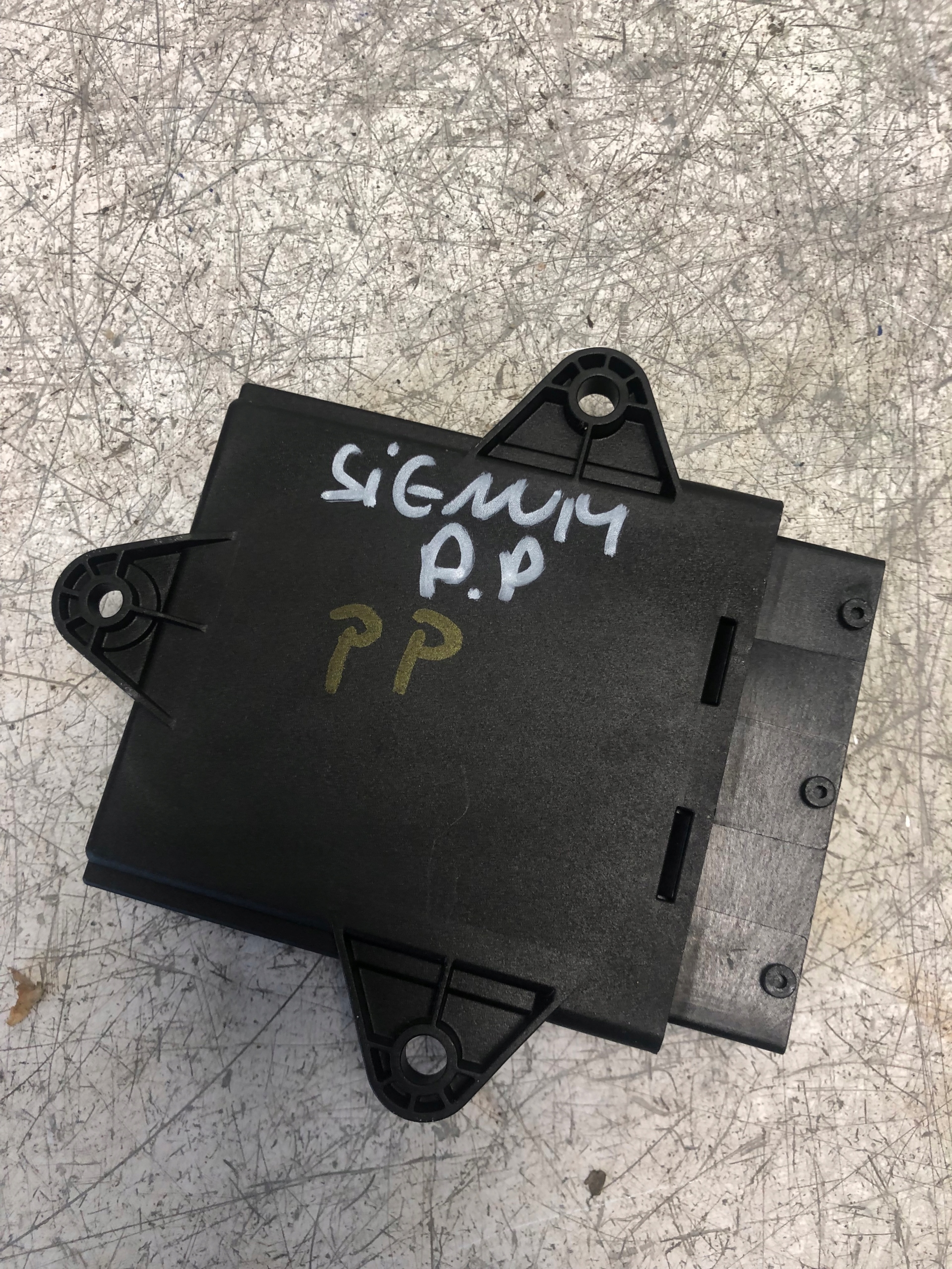 module door right front SIGNUM 13170140