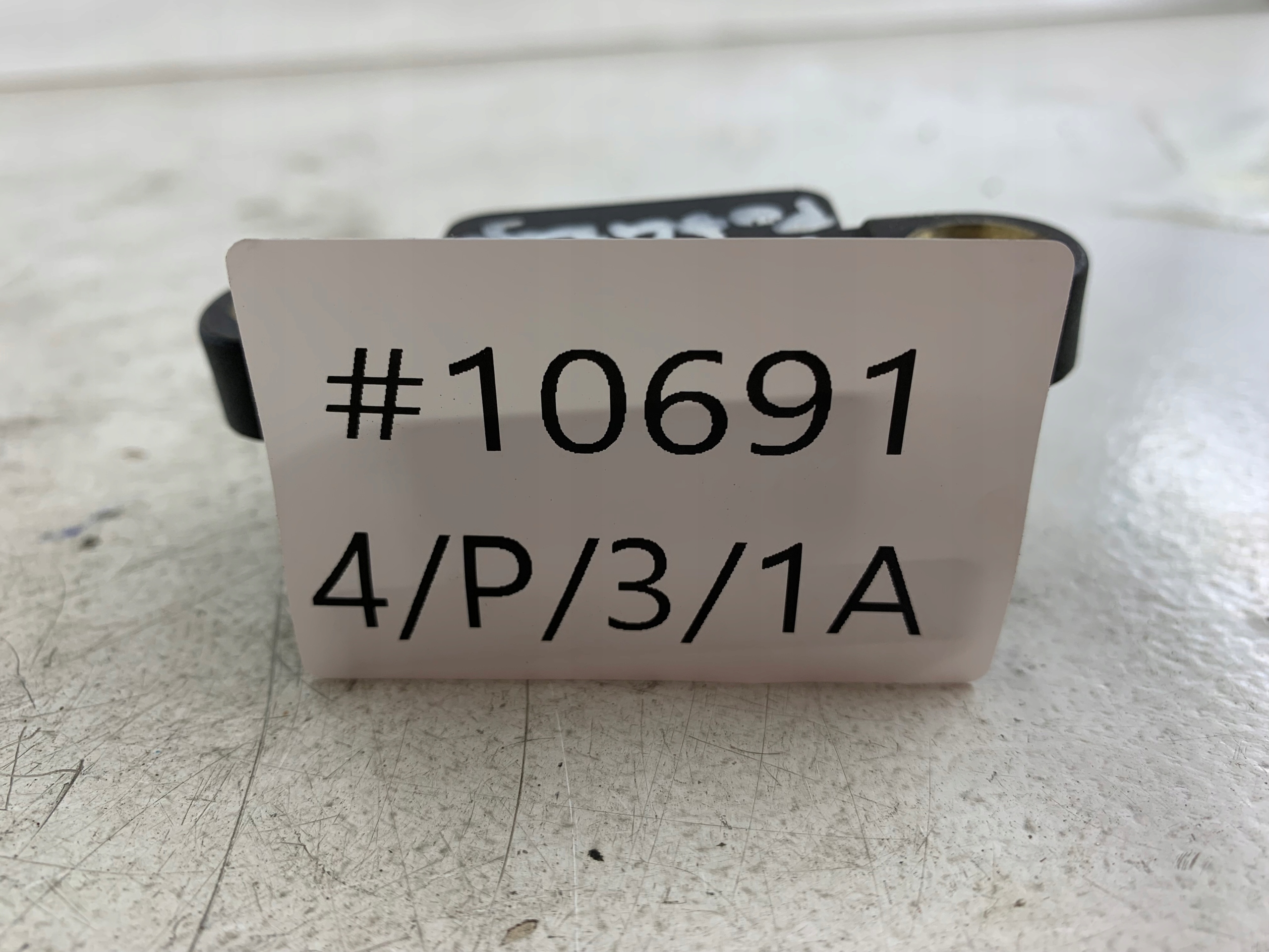 AUDI 80 B4 Sensor POSLIZGU ABS 443907388