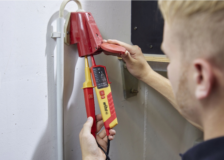 TESTER NAPIĘCIA I CIĄGŁOŚCI OBWODU 121000V AC, CAT IV 45216 WIHA Informacje o bezpieczeństwie CE