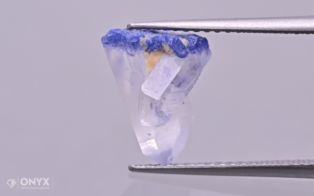 Křemen s dumortieritem křišťál 11,5x9,5 mm