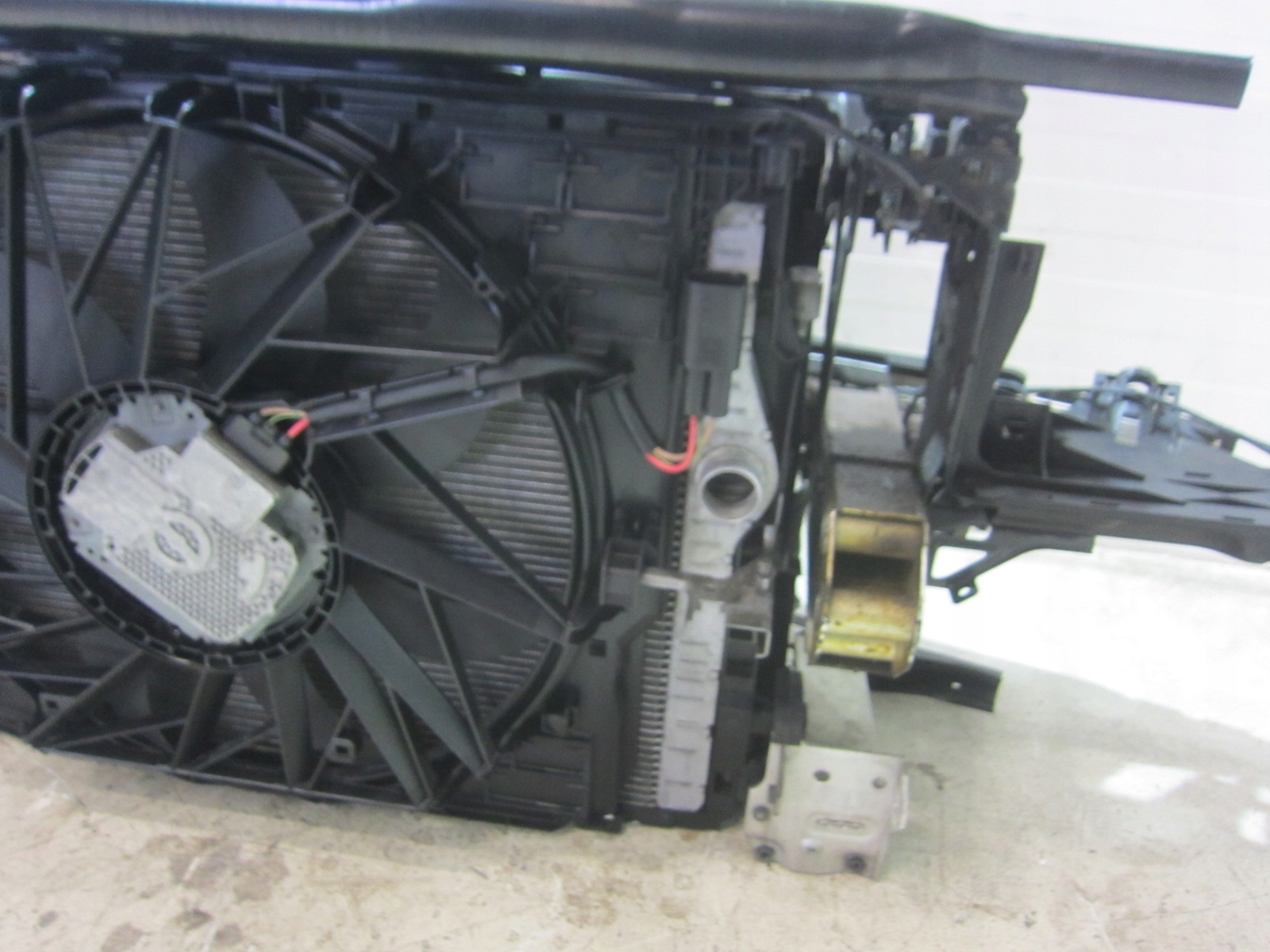 BMW F10 528i N52 258KM support panel for radiators sider radiator pillar 51117200706