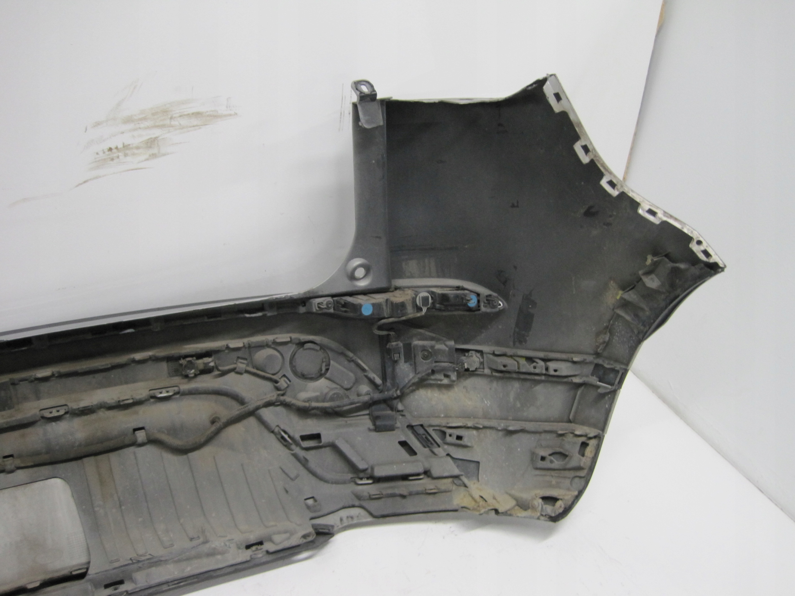 bumper rear part RANGE ROVER EVOQUE II 4 PDC 20R YLNY