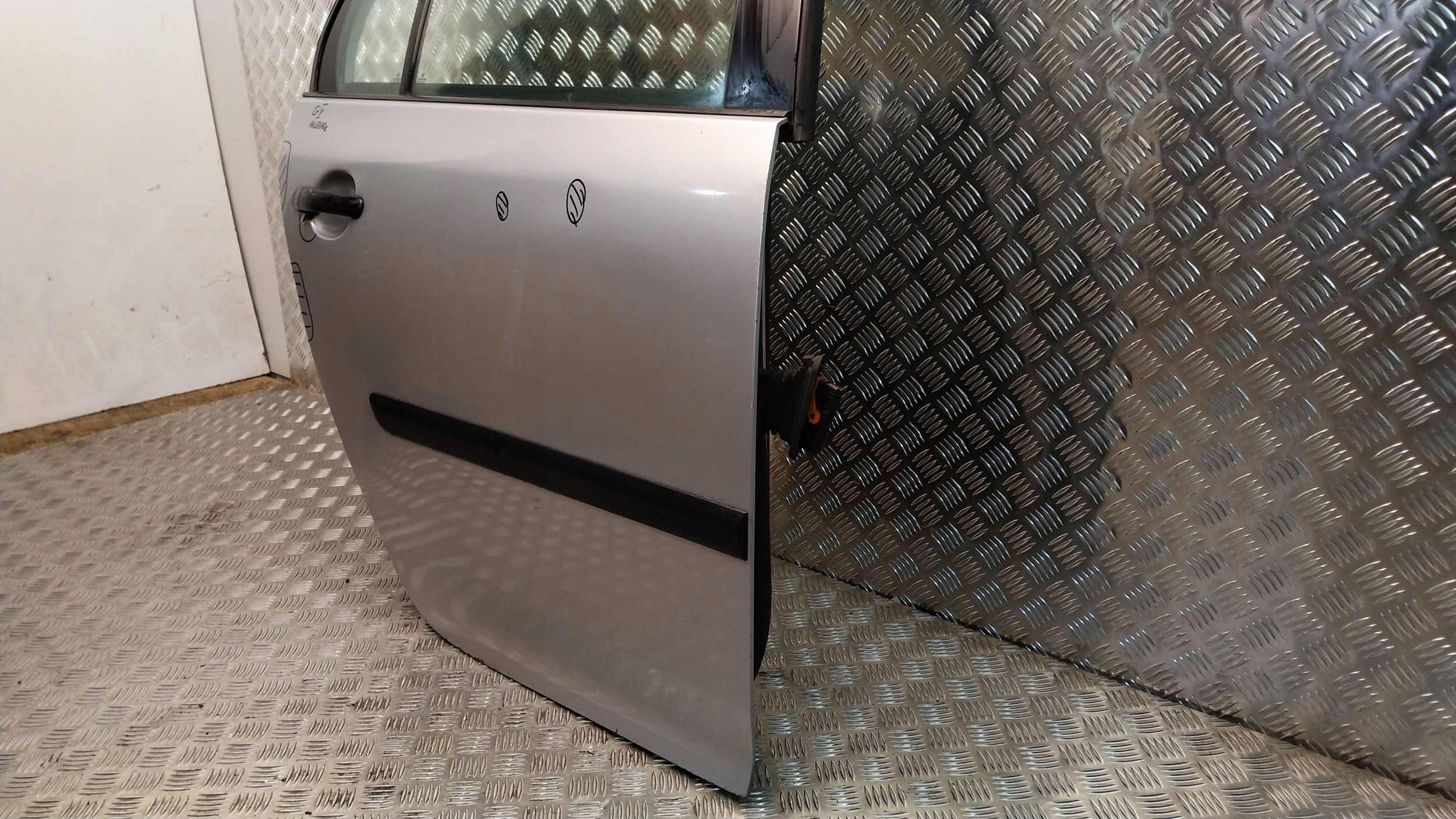 Portière Arrière Droit VW GOLF V 03
