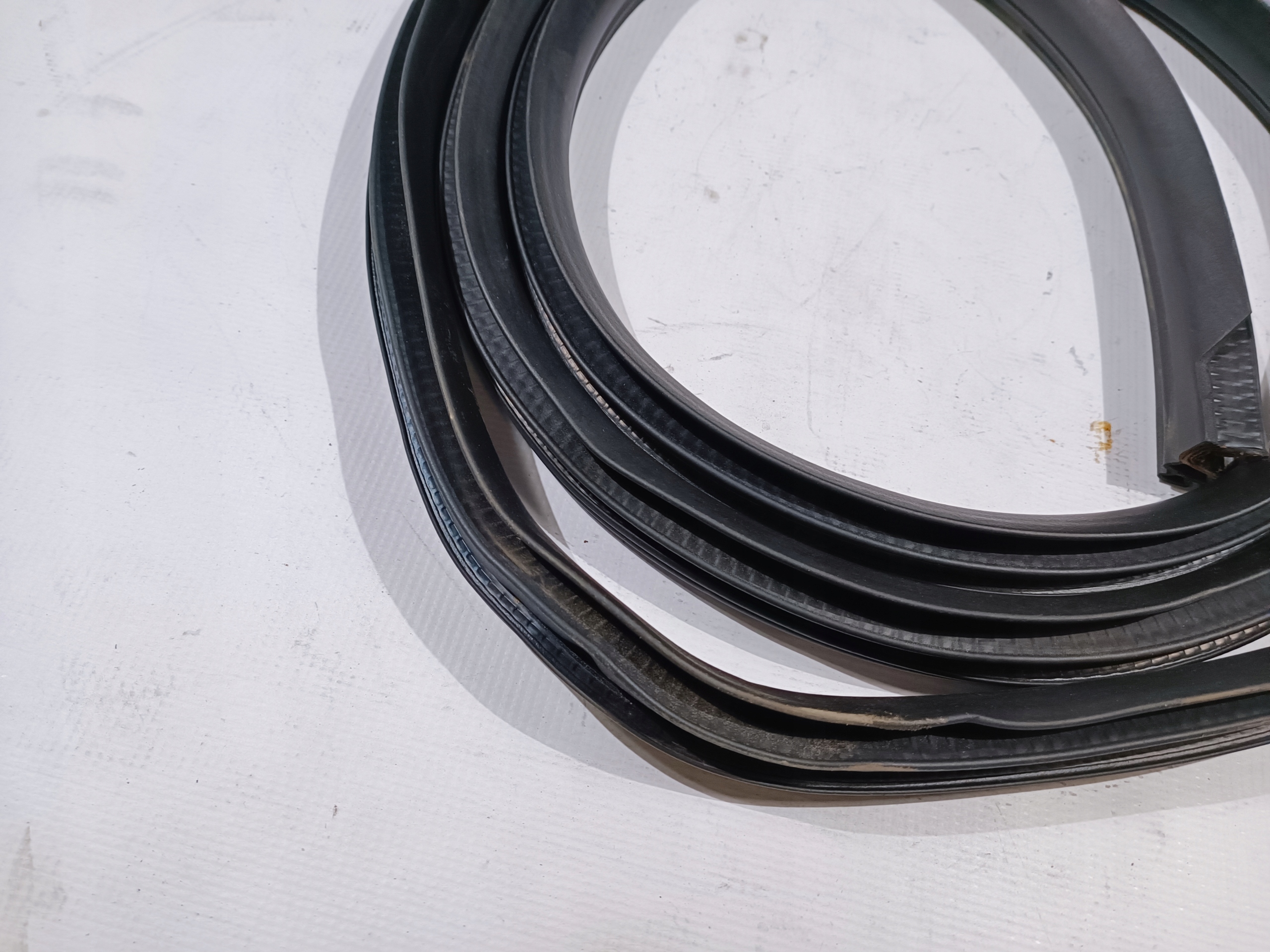 gasket door right front Ford F150 2009-2014