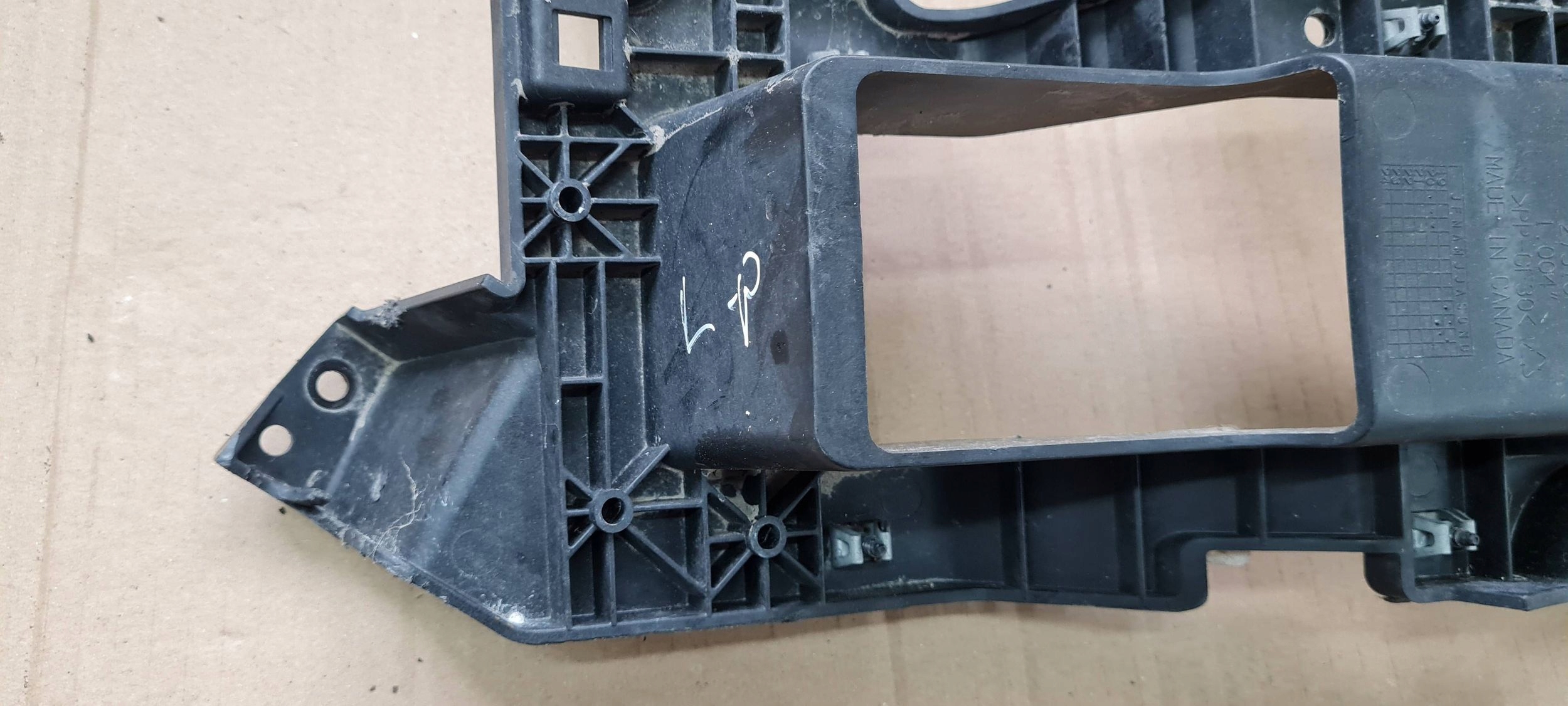 Chrysler Pacifica 2022 bracket holder fog lights left front 68445693AA