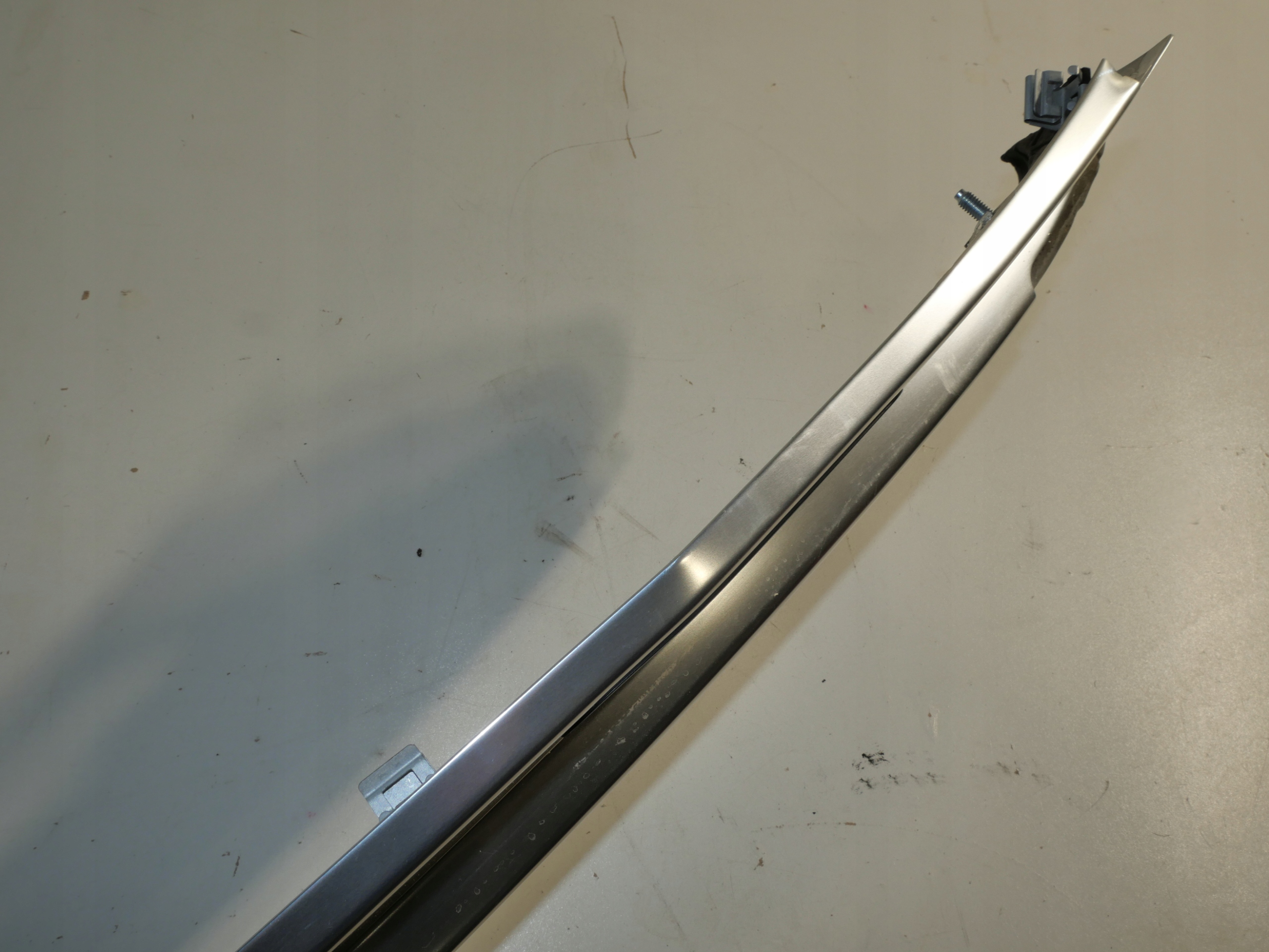 lišta streŠnÁ 8F0853829J AUDI A5