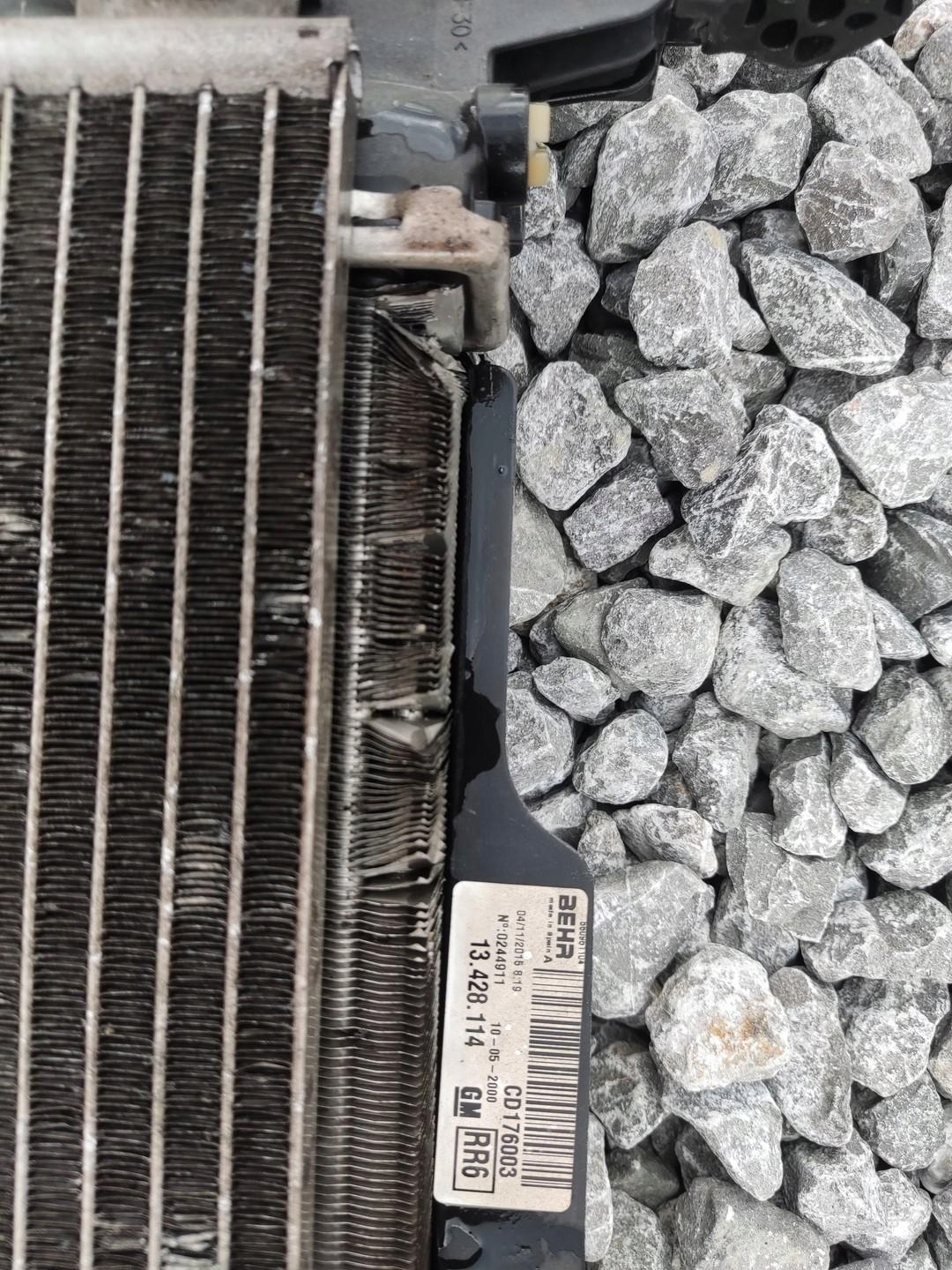 KOMPLET chladiče ventilátor OPEL CORSA E 1.4 Benzín 2014-2019