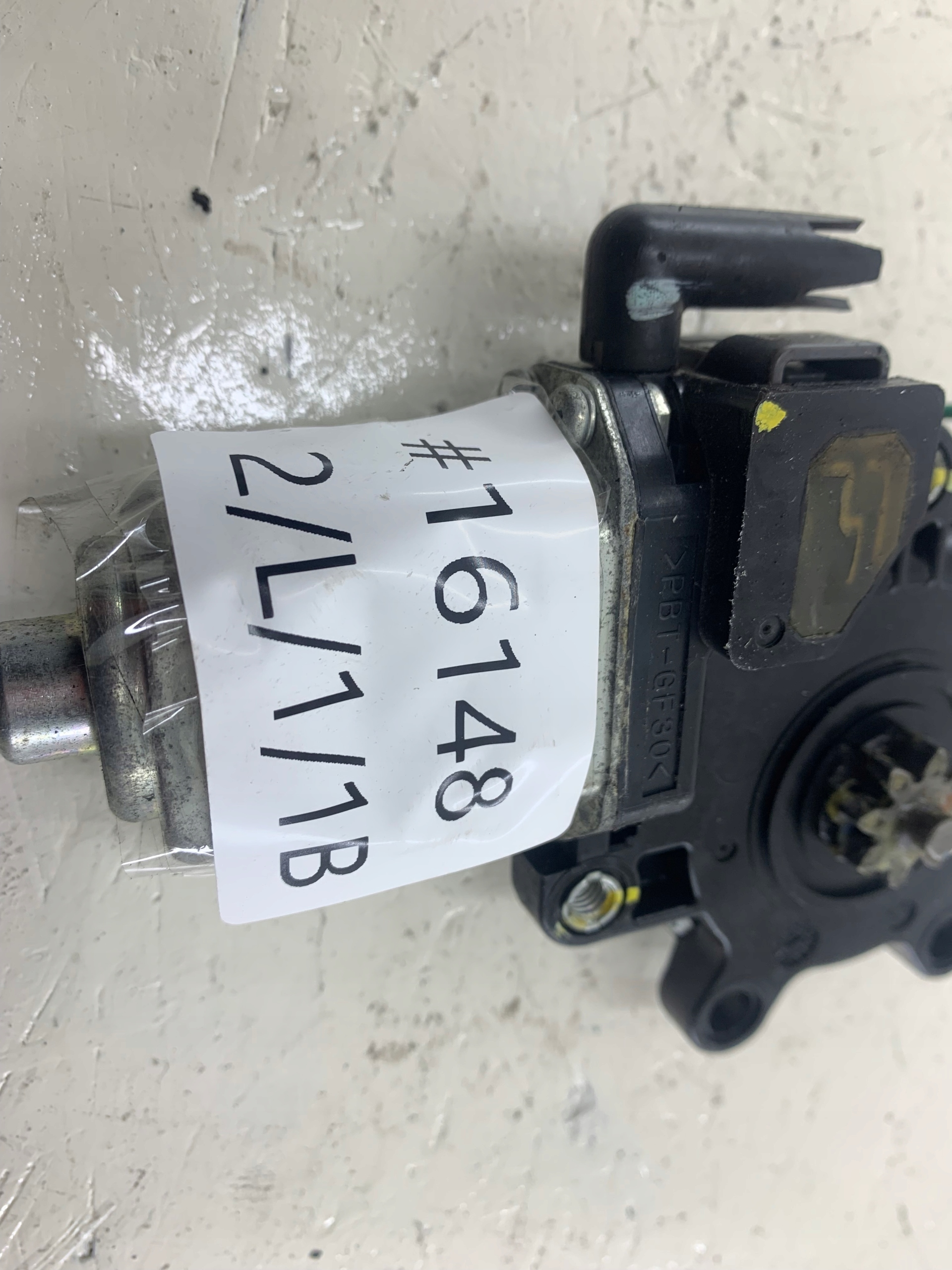 NISSAN TIIDA mini motor windows left rear part 82731AX00A