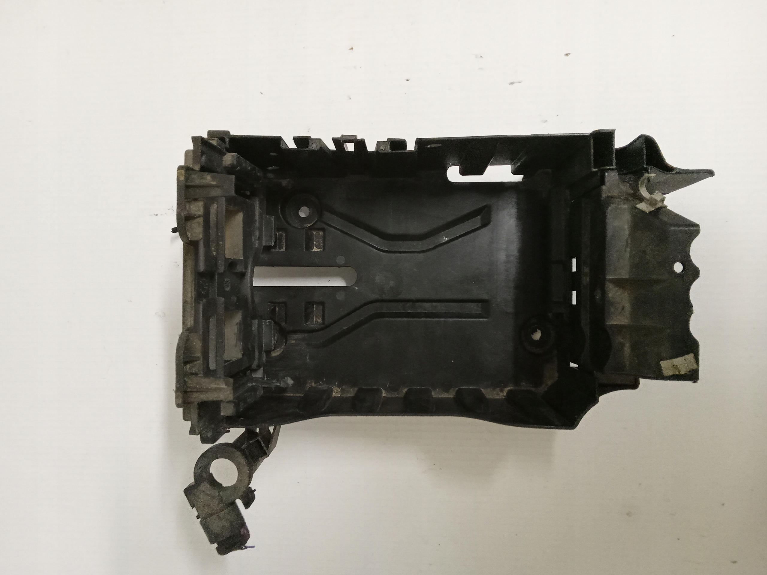 13498274 - OPEL CORSA E ОСНОВАНИЕ АККУМУЛЯТОРА