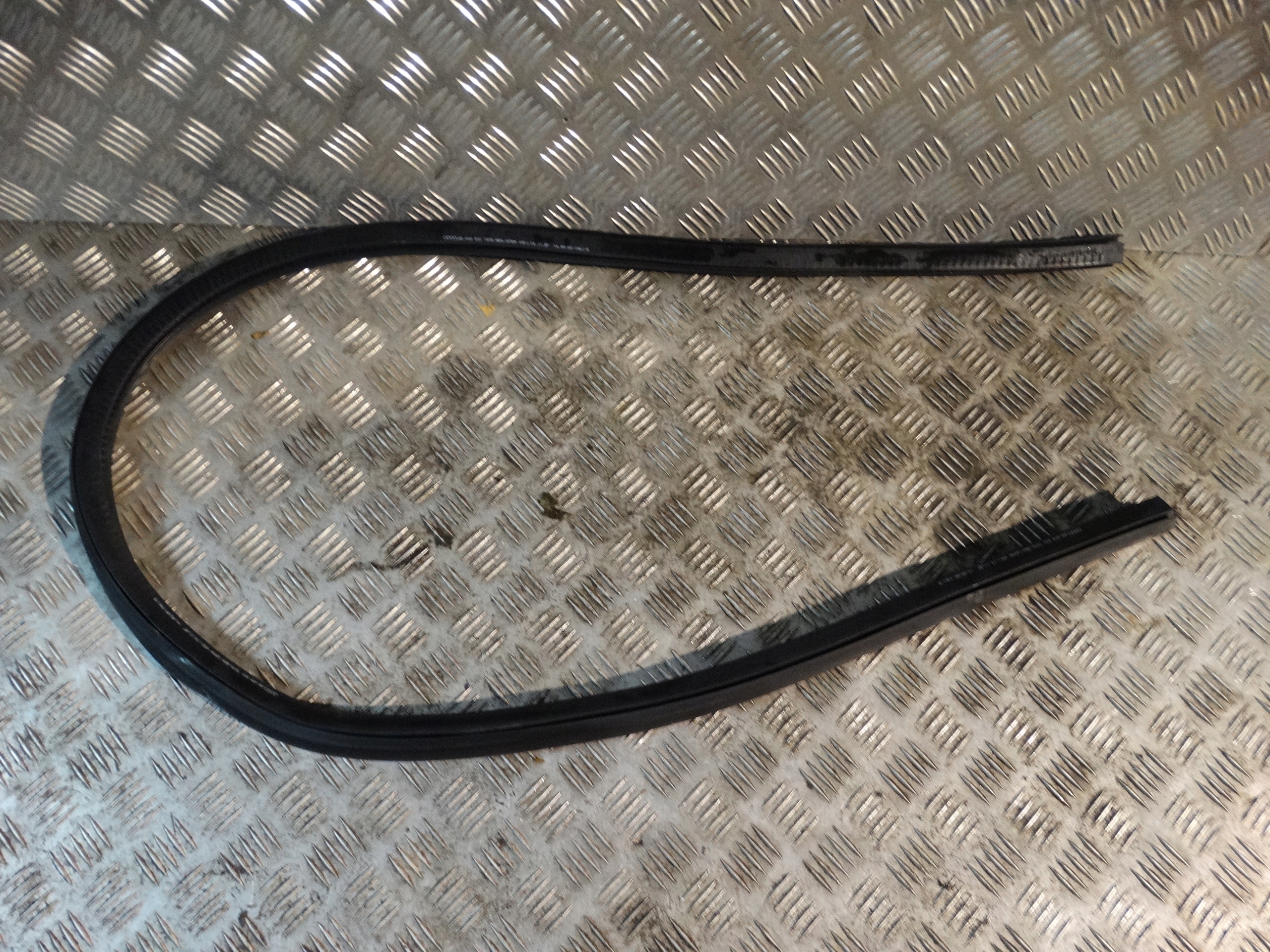 IDEALNA gasket door left front AUDI A5 8T 1