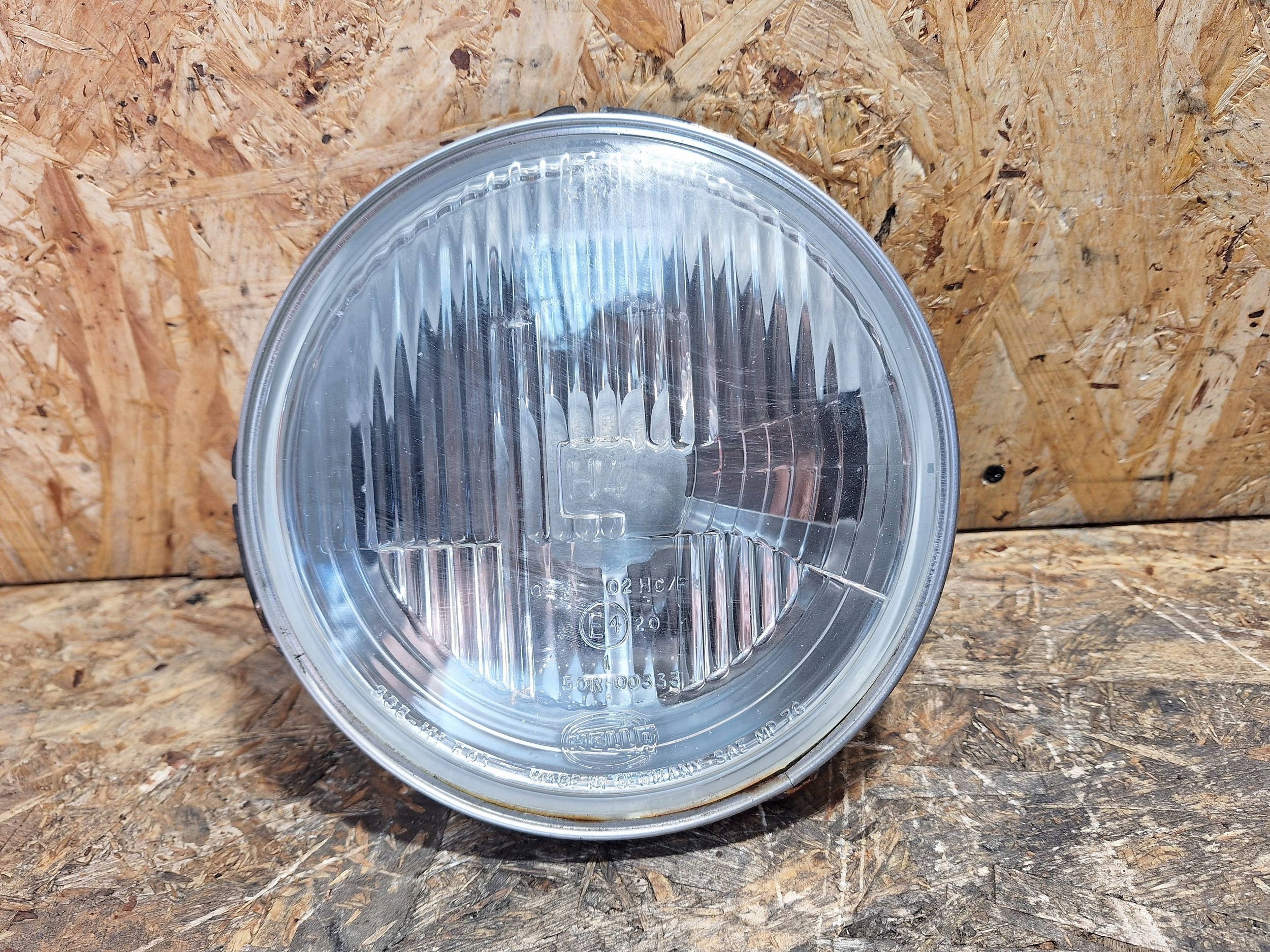 REFLEKTOR left light MITSUBISHI PAJERO and 82-91 EUROPA